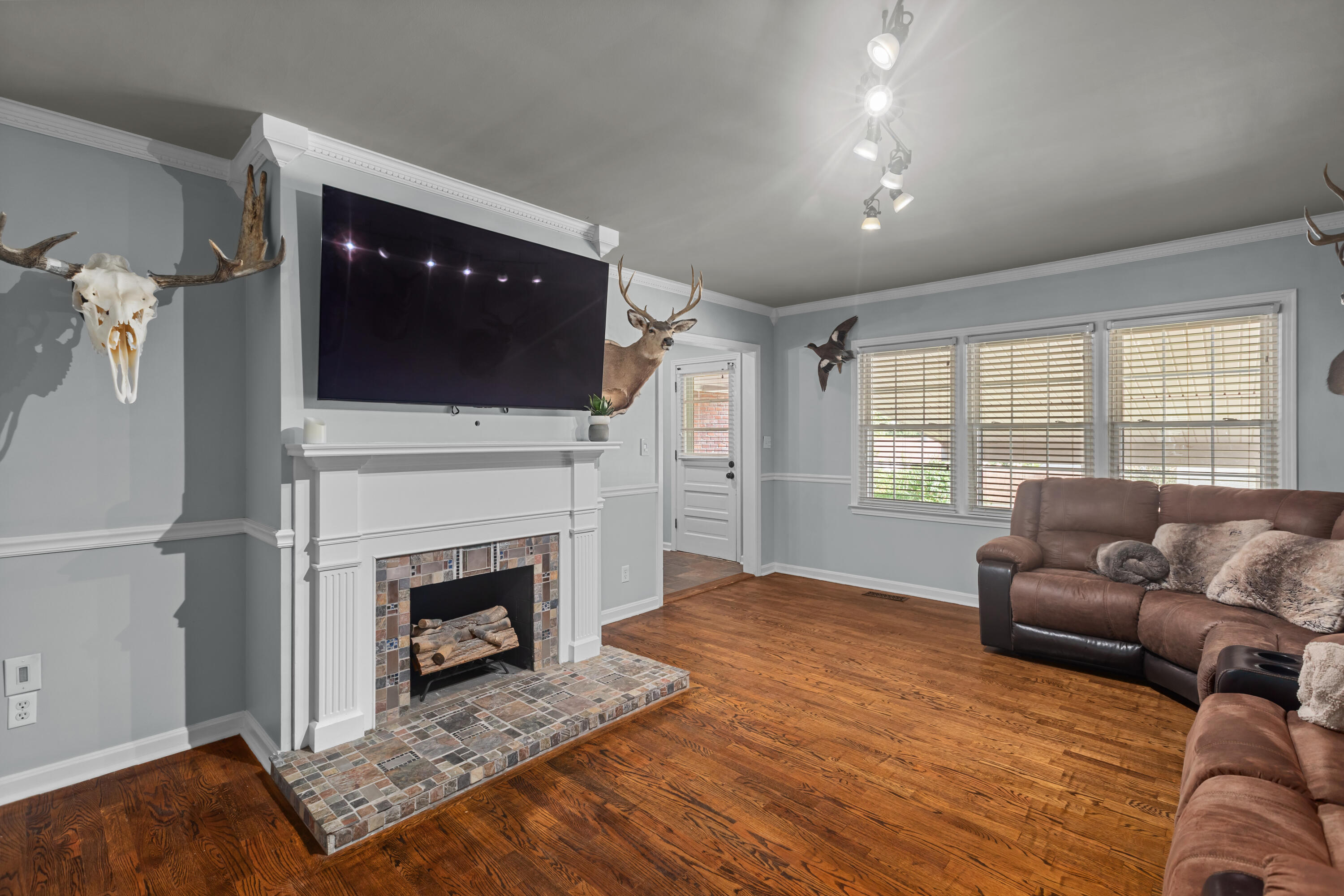151 Pinehurst Drive Property Photo 4
