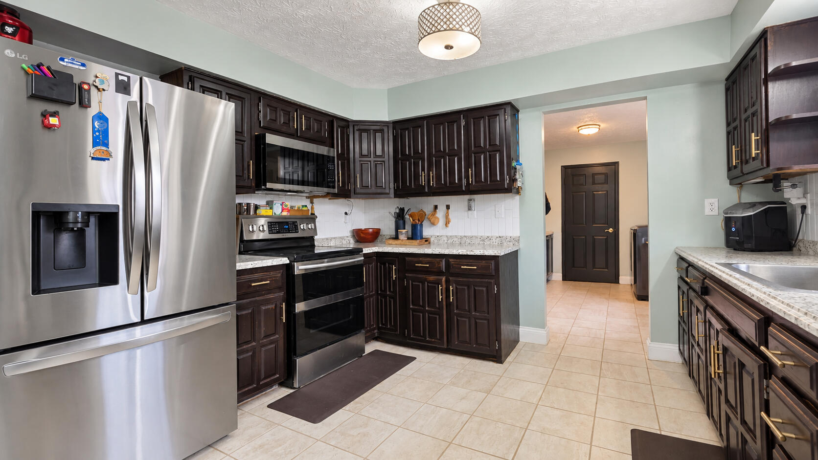 272 Grimes Road Property Photo 9