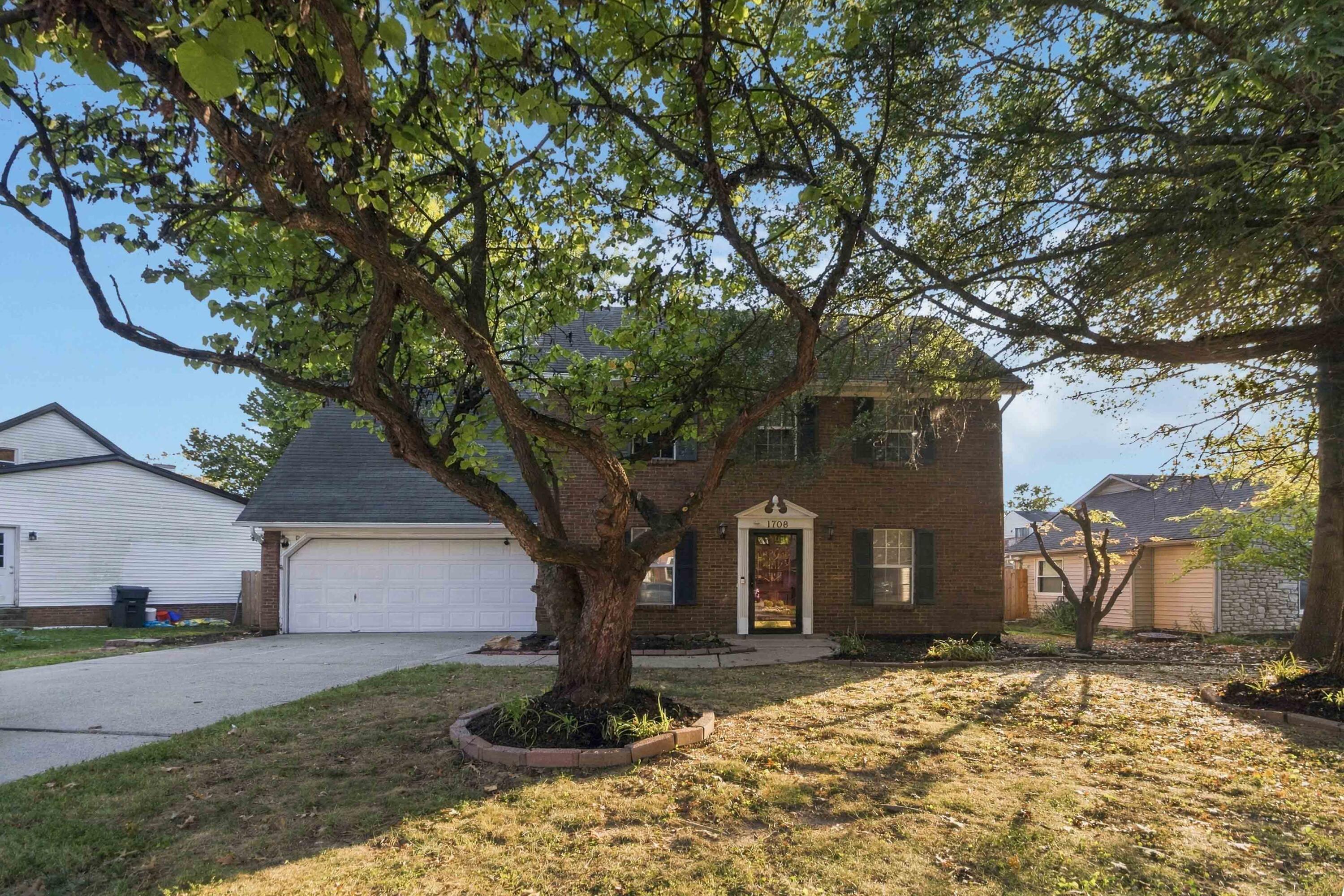 1708 Houndstooth Glen Property Photo 2