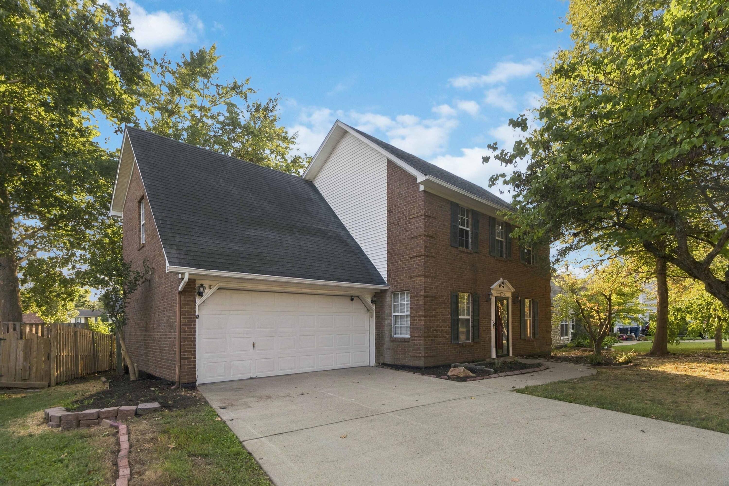 1708 Houndstooth Glen Property Photo 3
