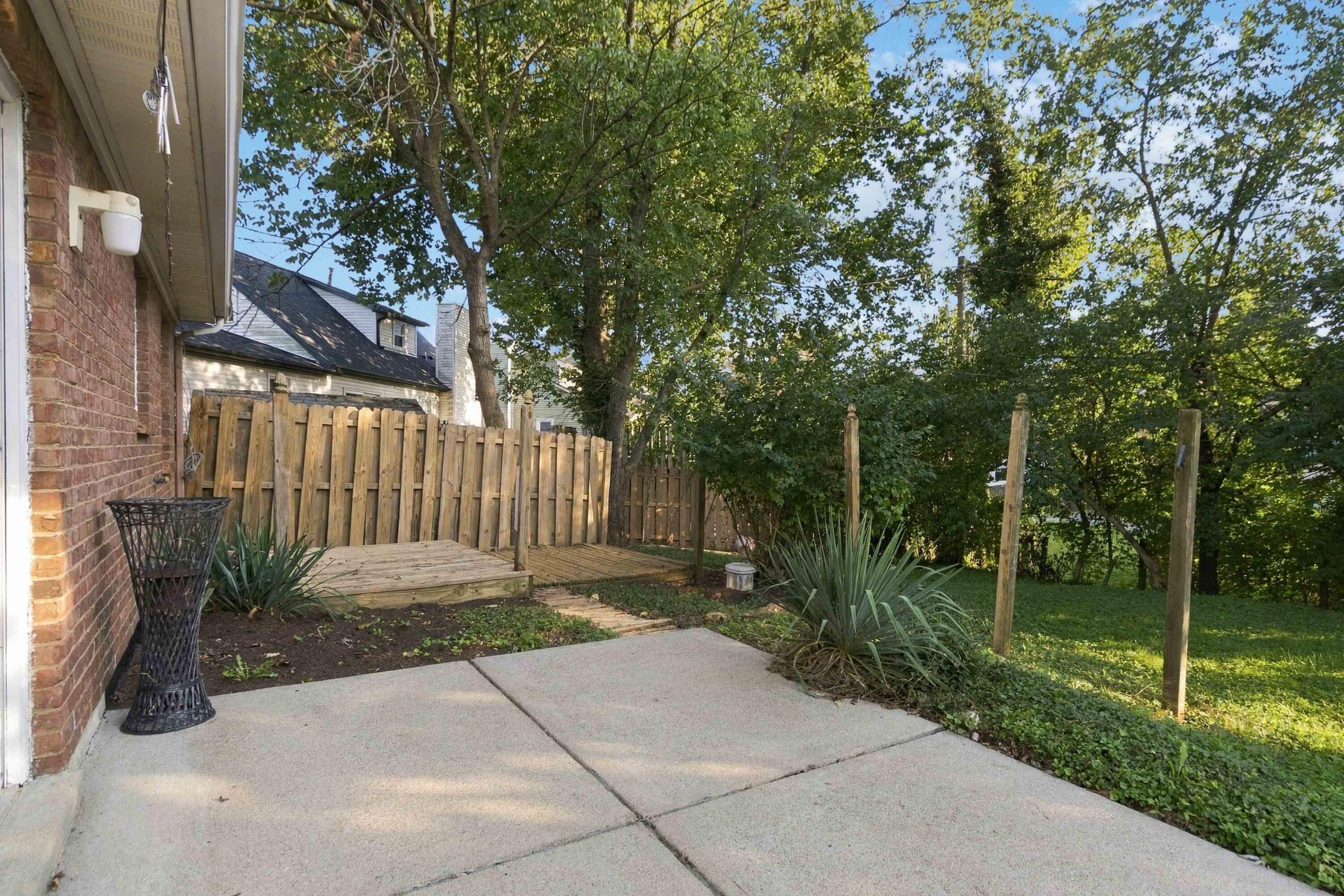 1708 Houndstooth Glen Property Photo 27