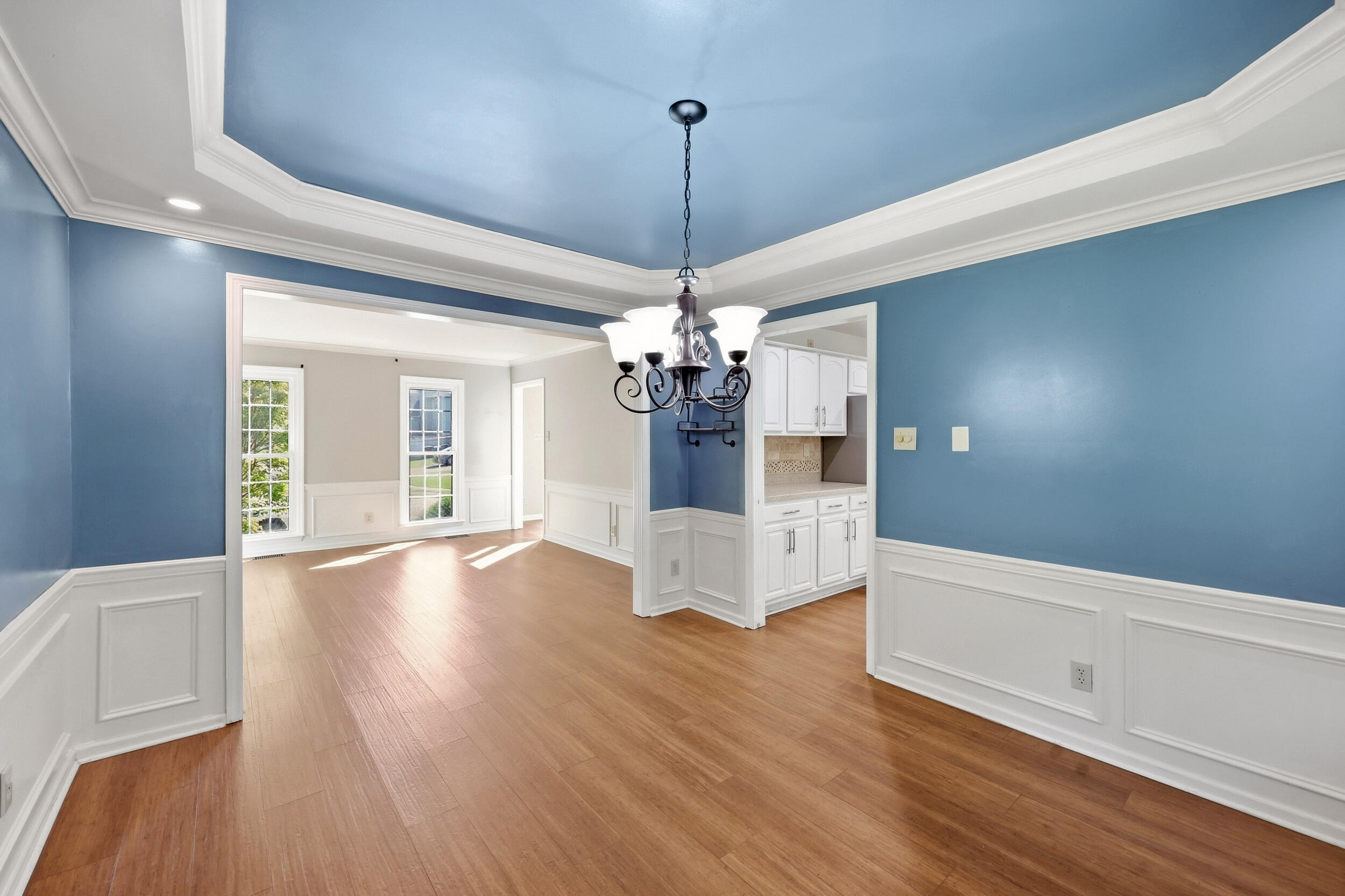 3889 Barnard Drive Property Photo 10
