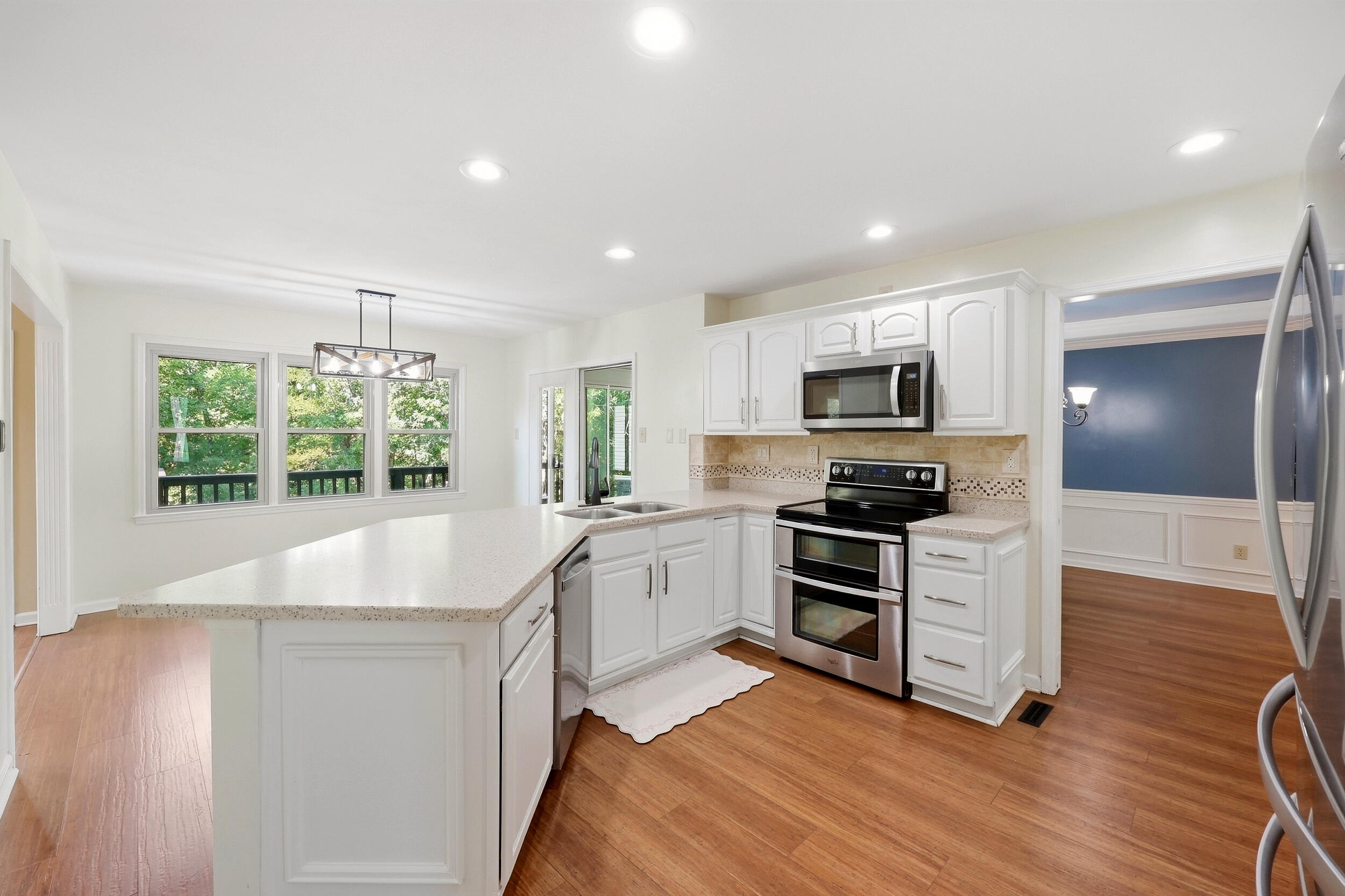 3889 Barnard Drive Property Photo 13