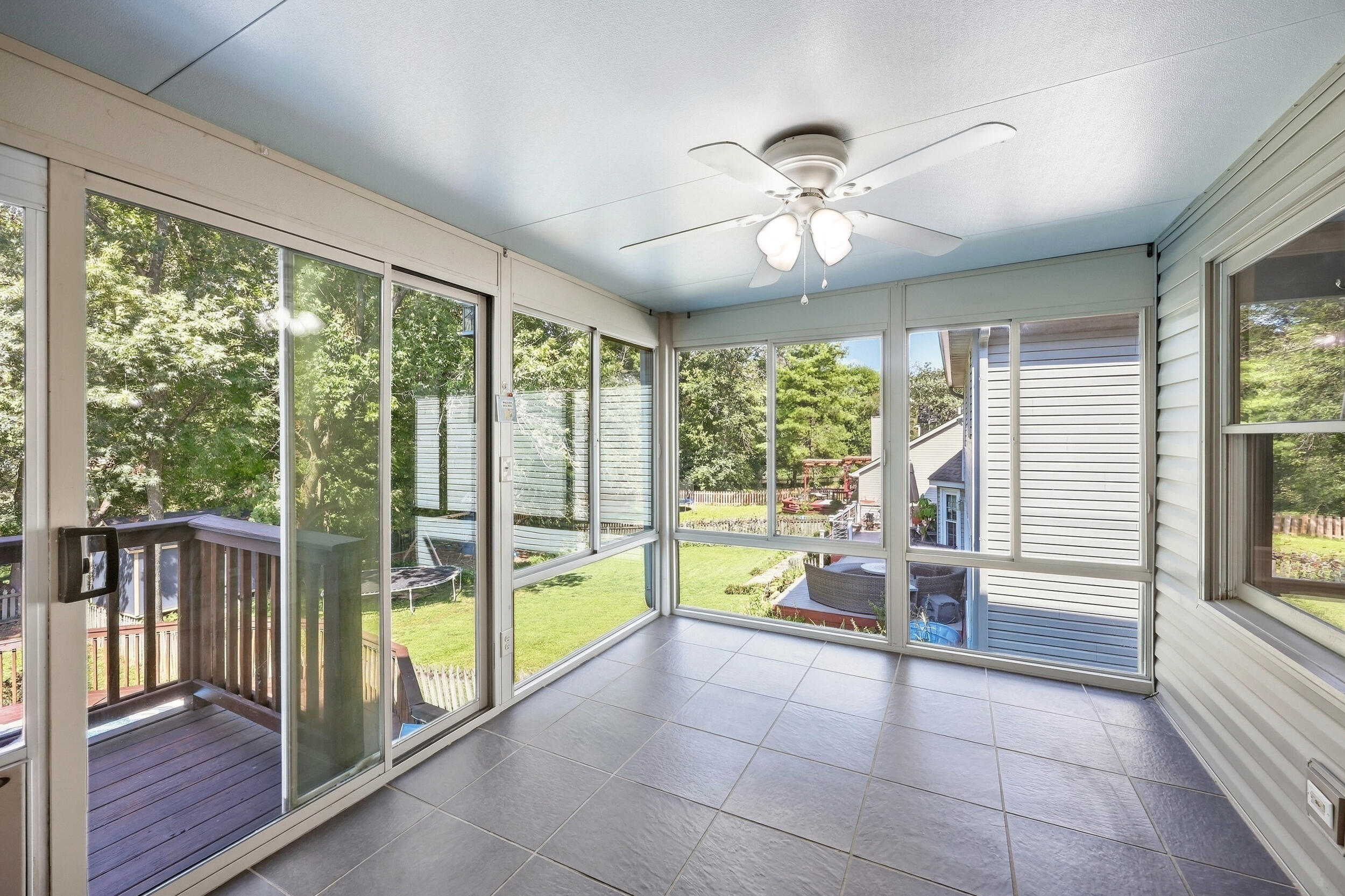 3889 Barnard Drive Property Photo 18