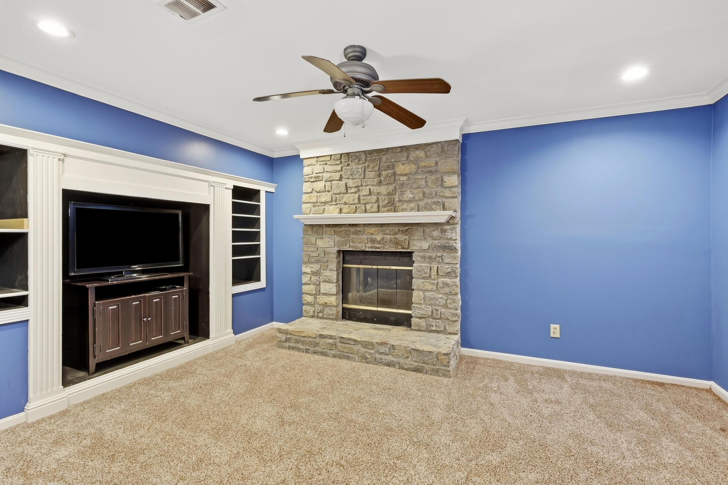 3889 Barnard Drive Property Photo 41