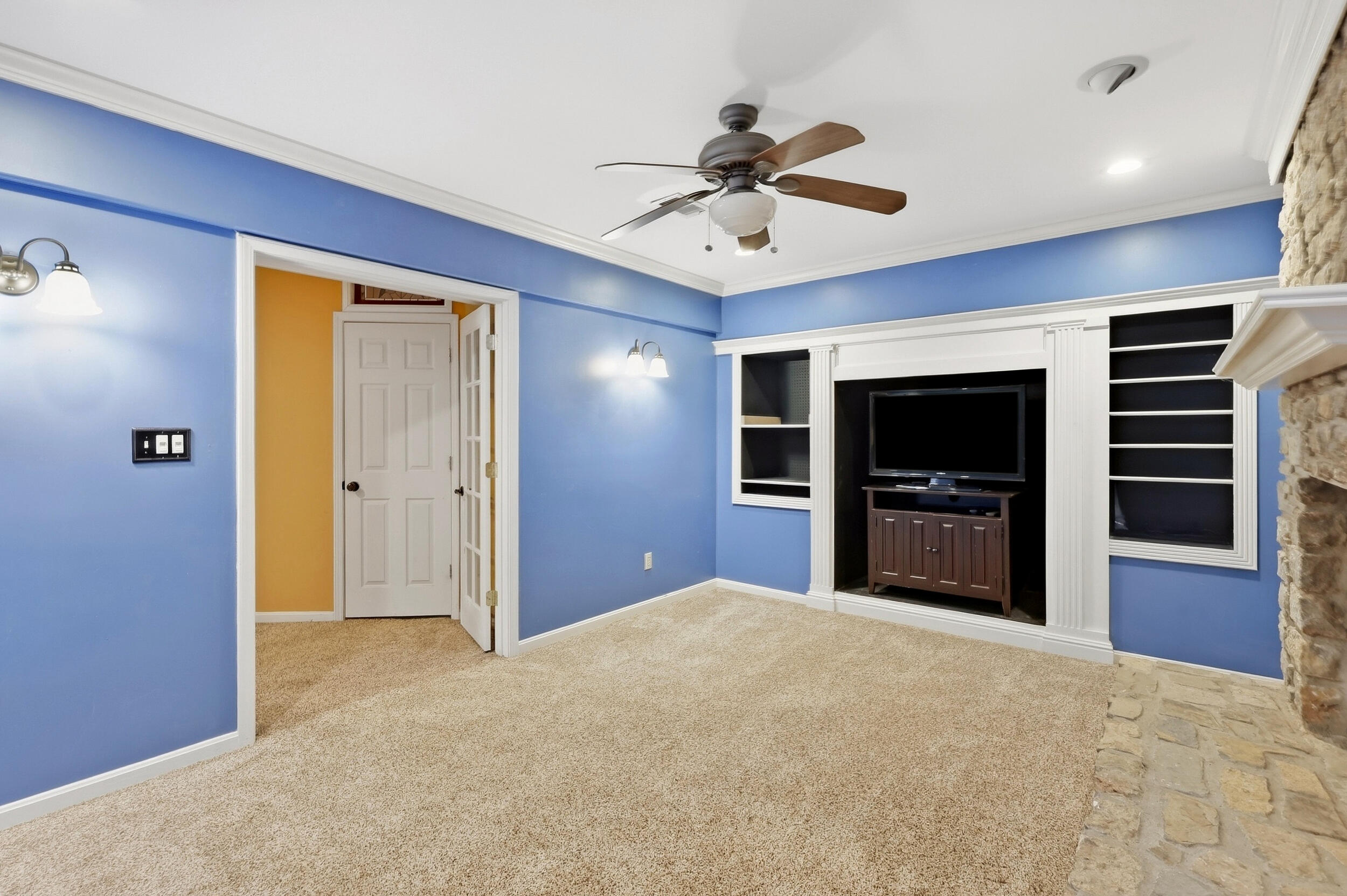 3889 Barnard Drive Property Photo 42