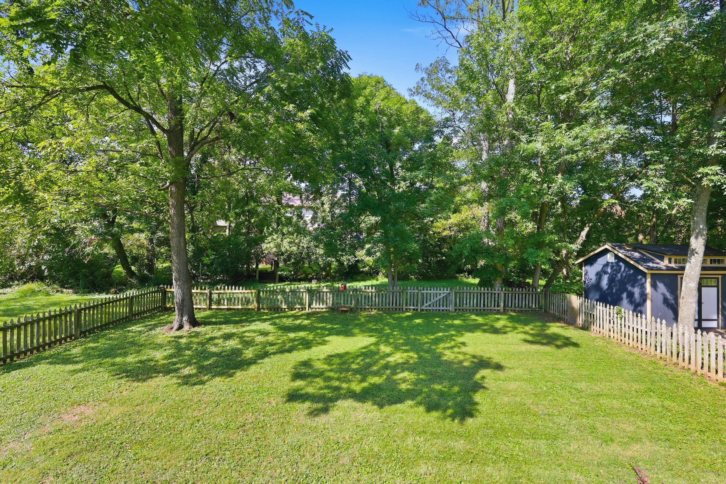 3889 Barnard Drive Property Photo 45