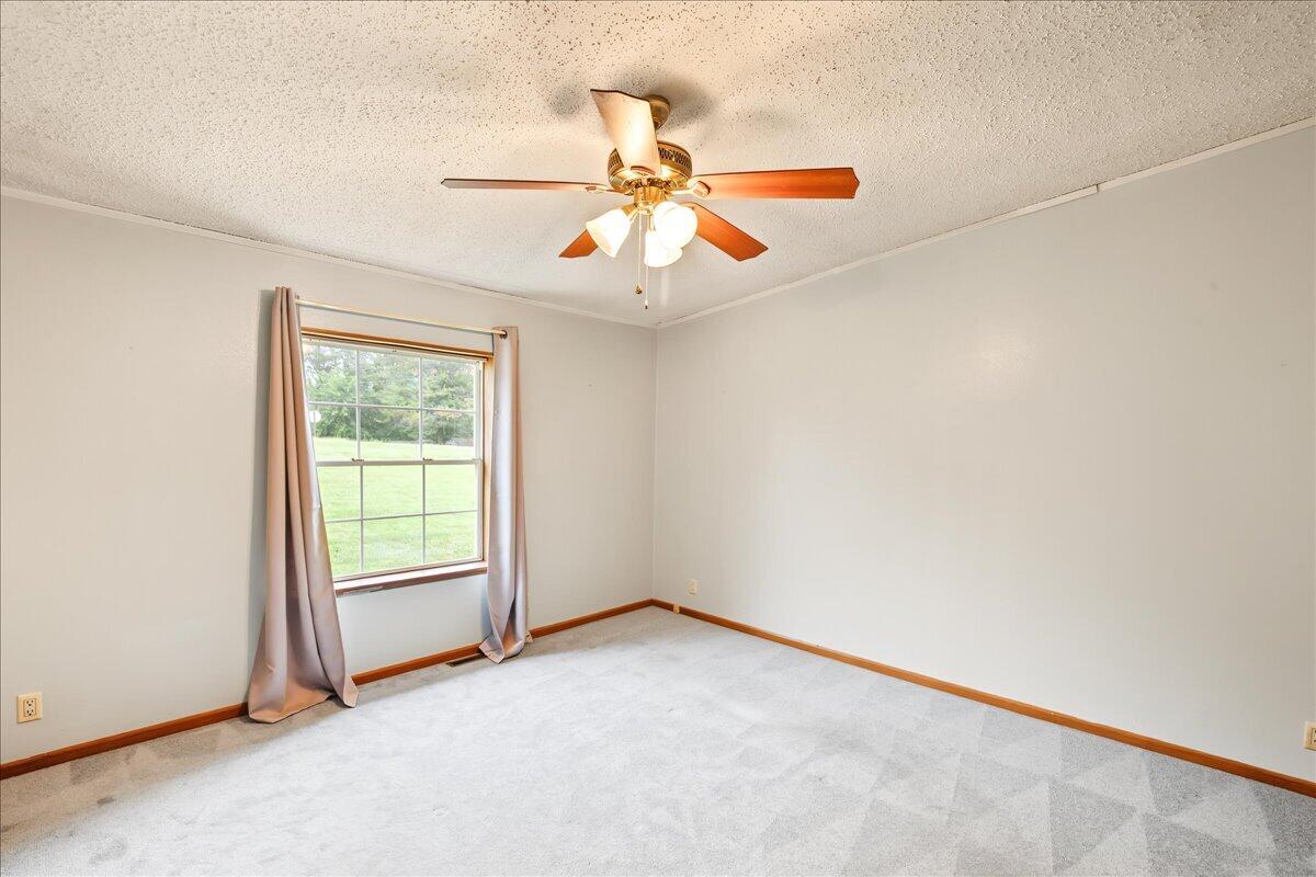 119 New Haven Road Property Photo 21