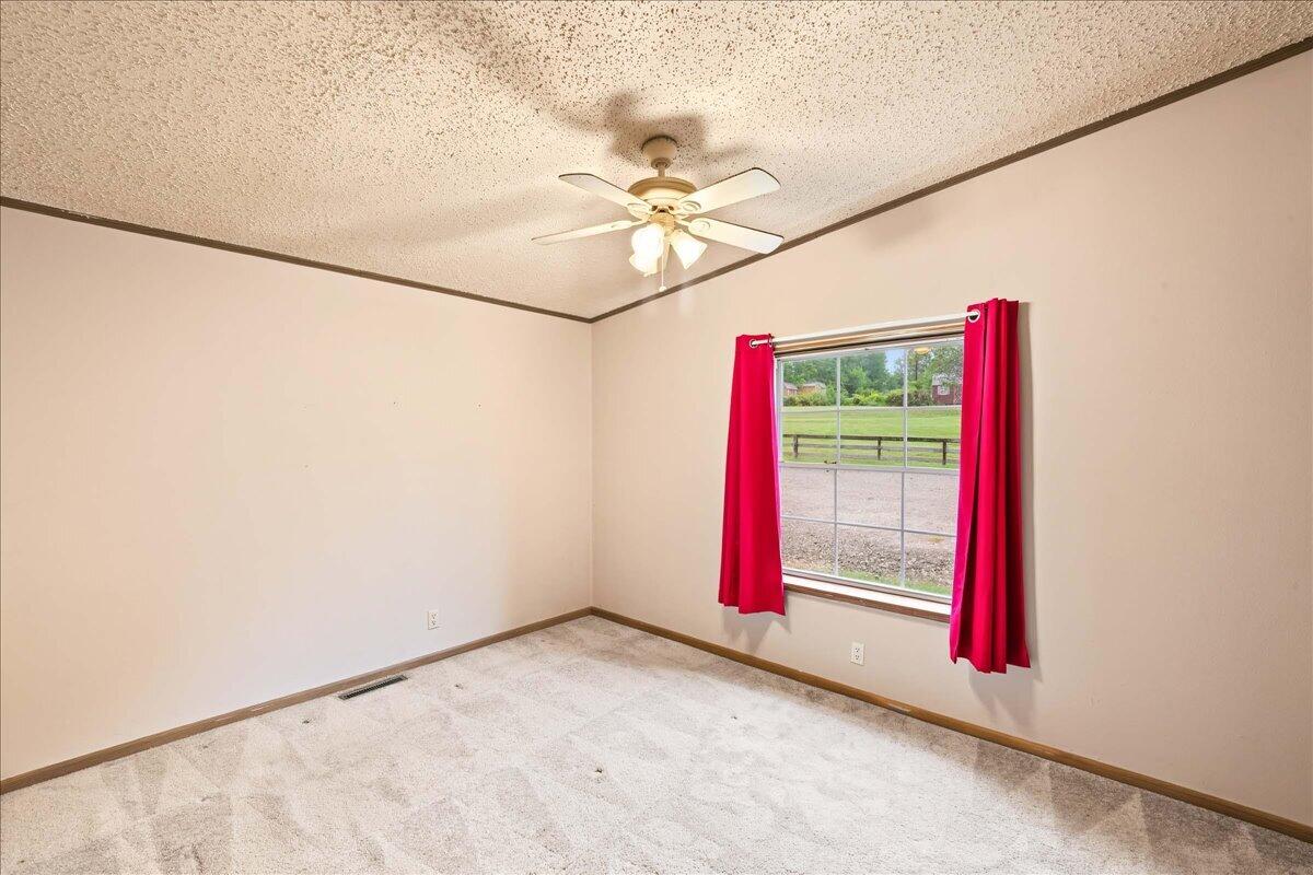 119 New Haven Road Property Photo 24