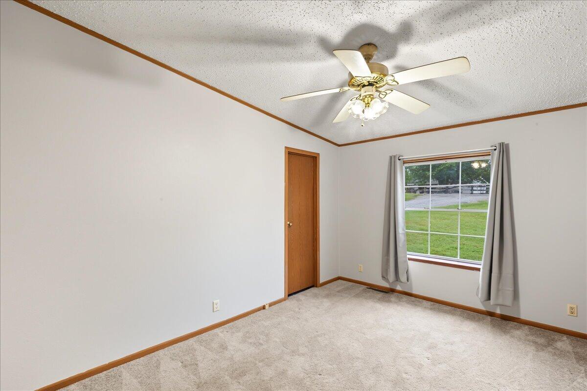 119 New Haven Road Property Photo 32