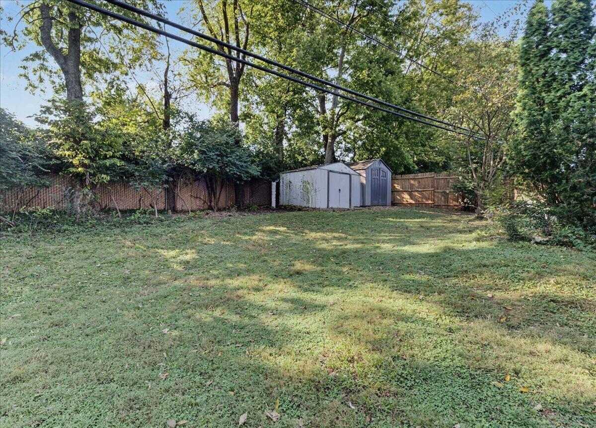 2437 Butternut Hill Court Property Photo 23
