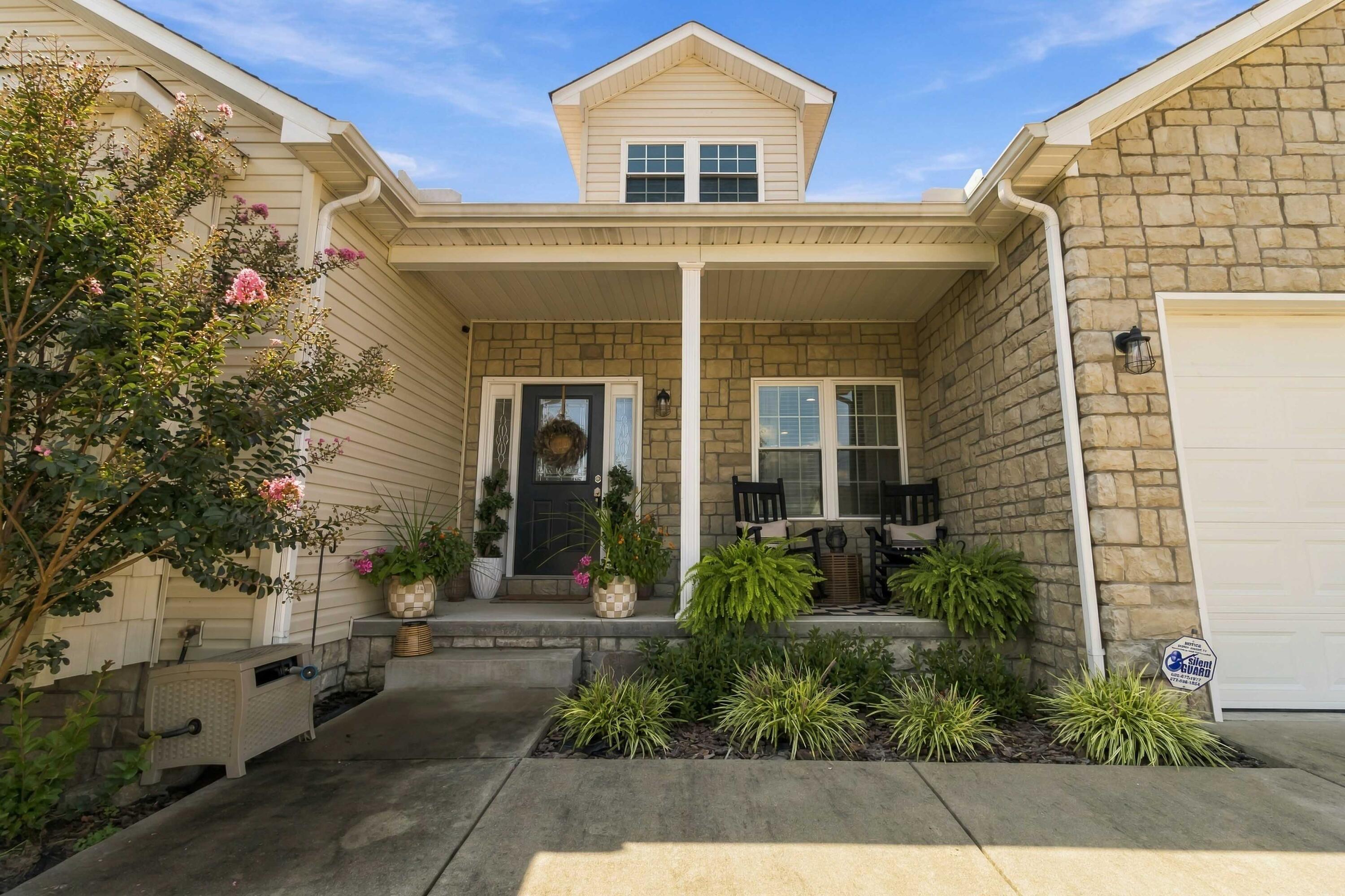 159 Cloyd Drive Property Photo 4