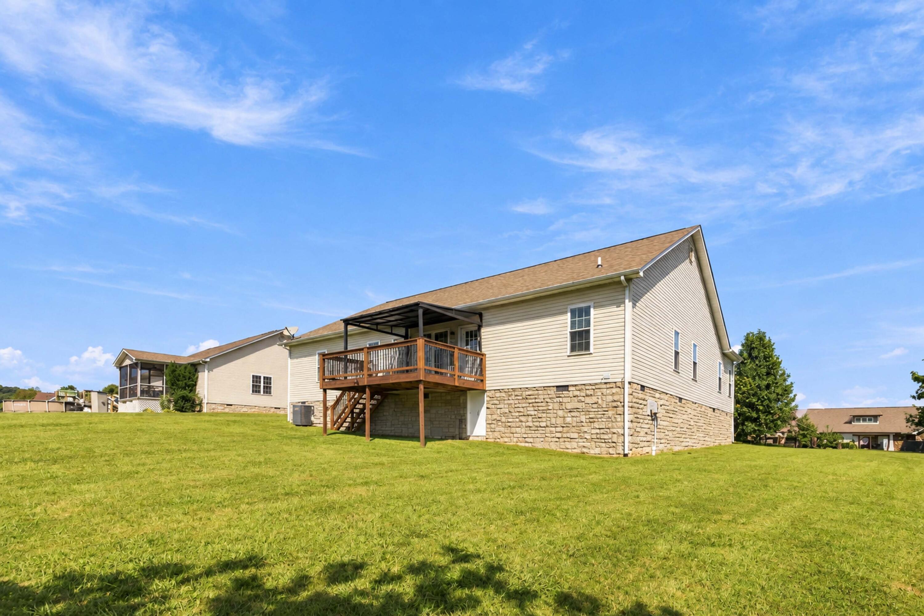 159 Cloyd Drive Property Photo 8