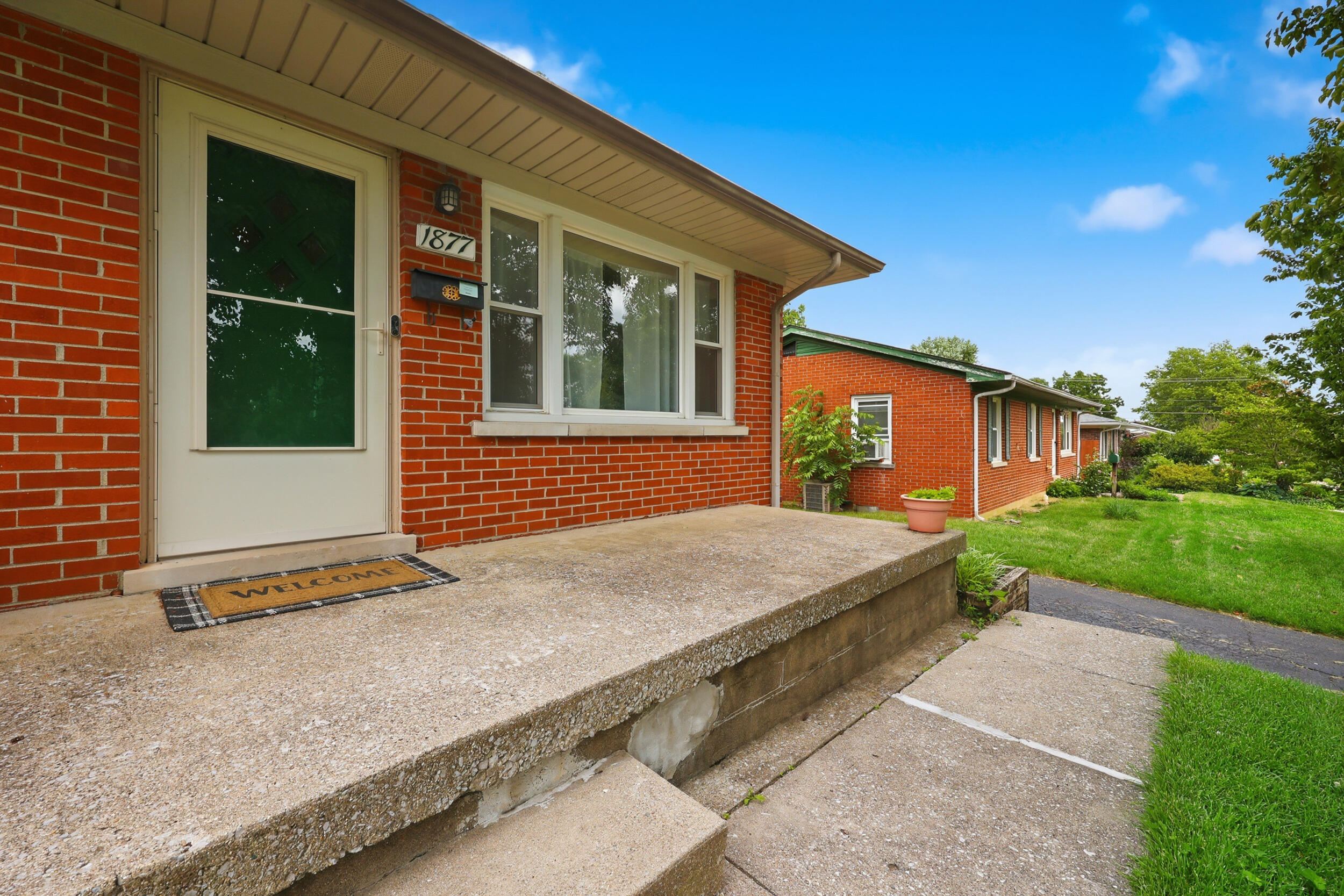 1877 Wickland Drive Property Photo 2