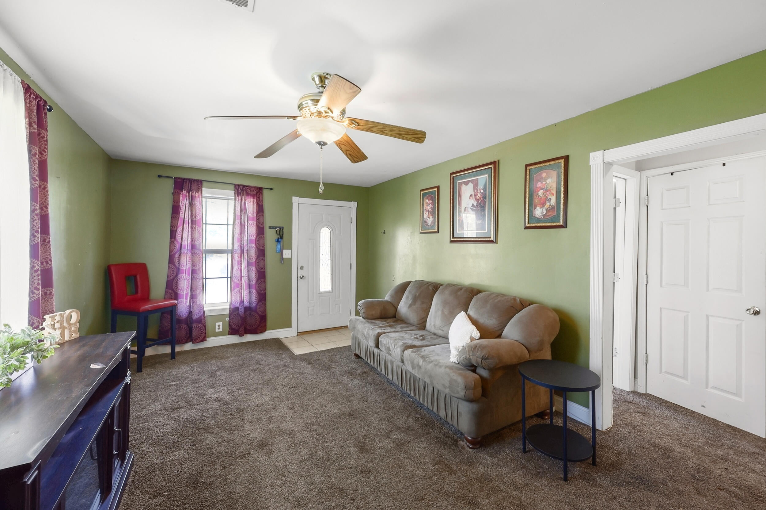402 Elm Street Property Photo 6