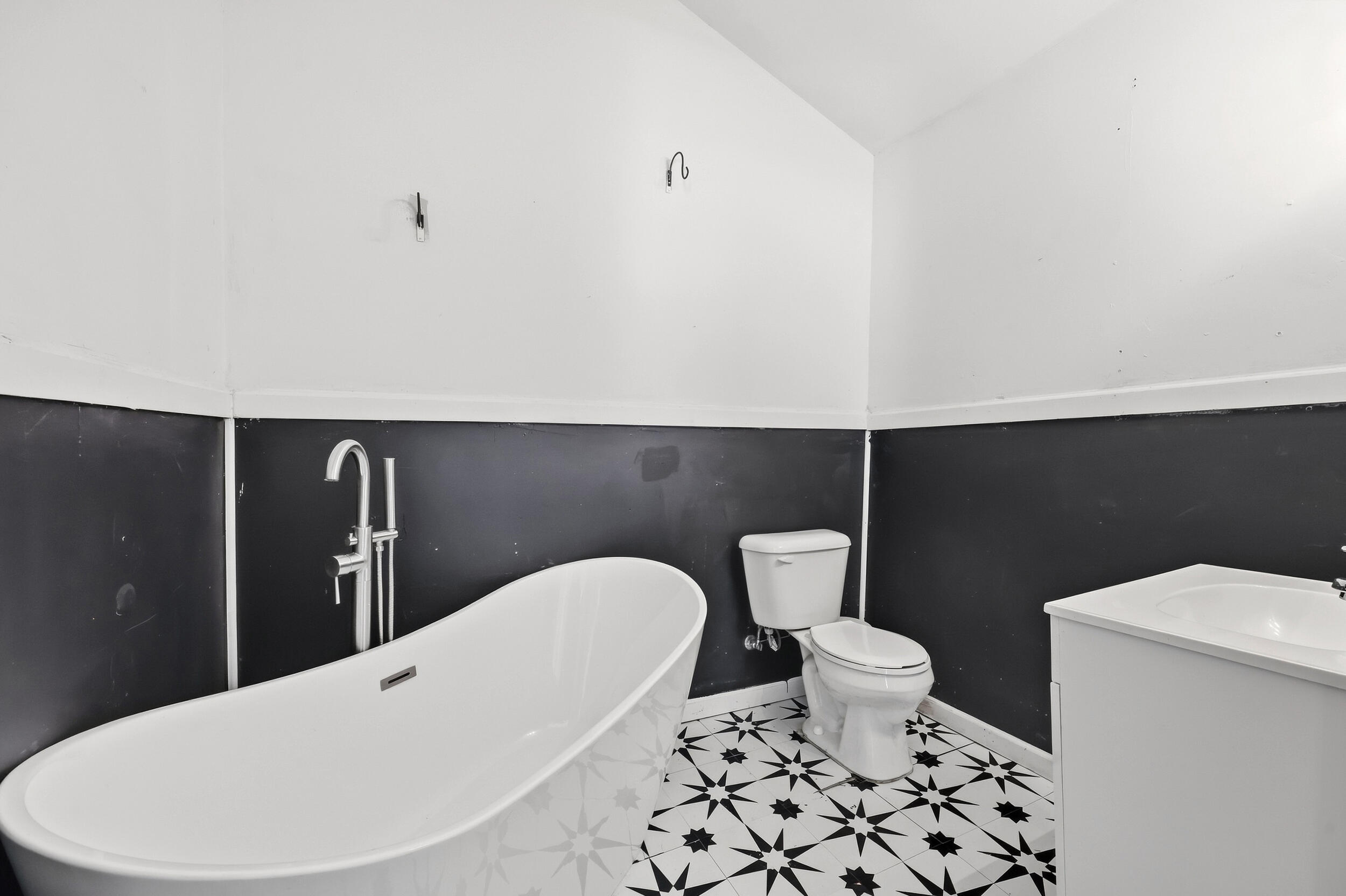 402 Elm Street Property Photo 13