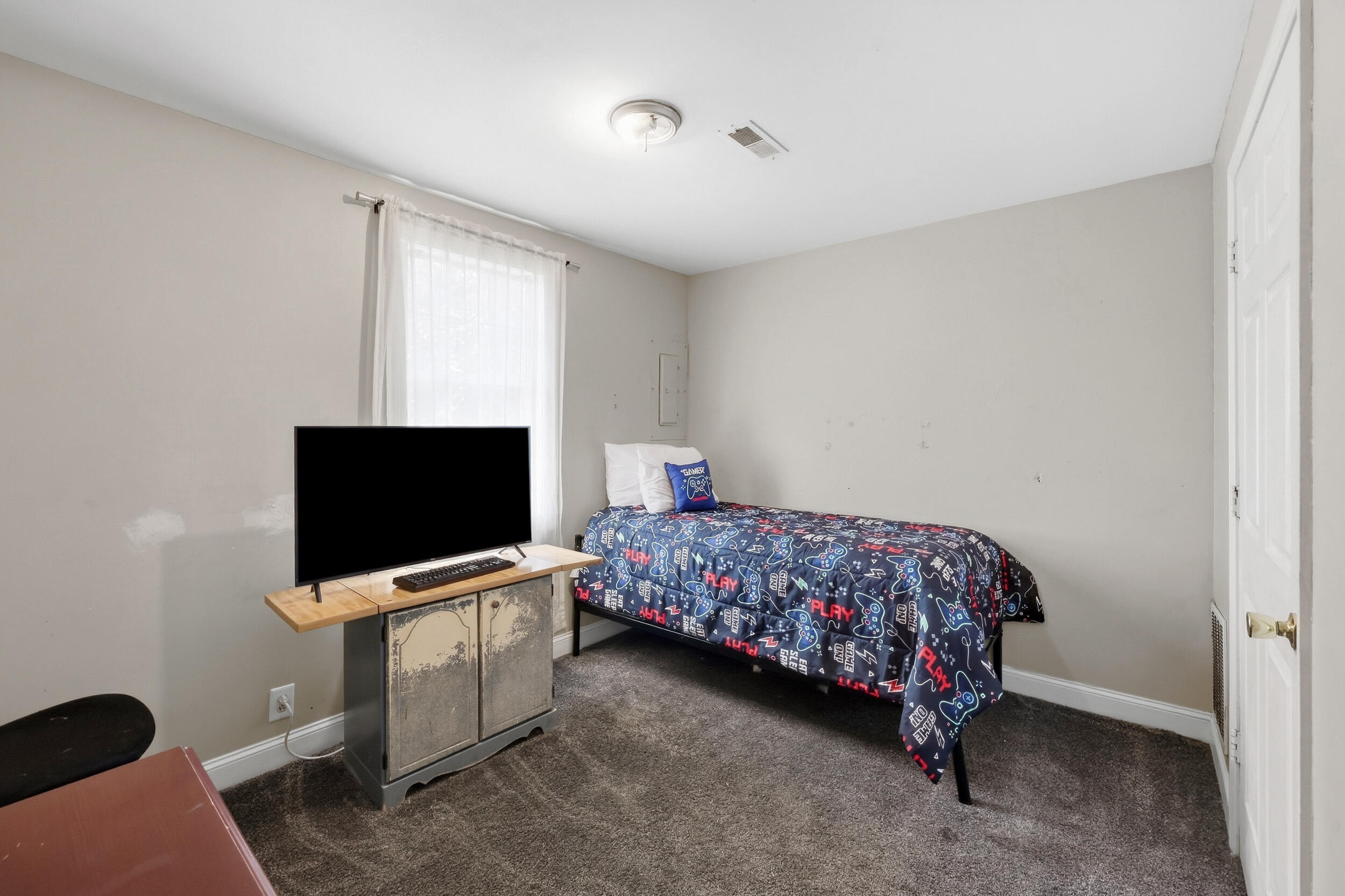 402 Elm Street Property Photo 19