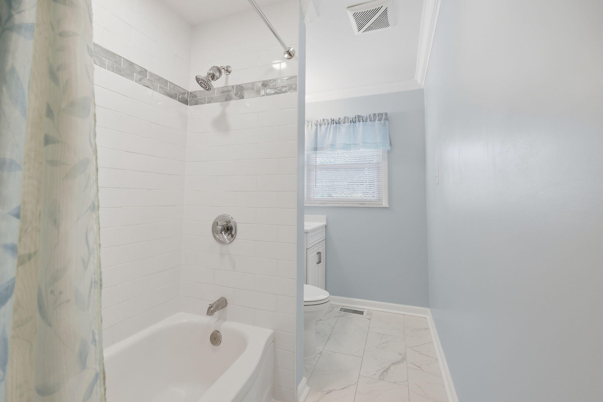 2412 Reims Road Property Photo 19