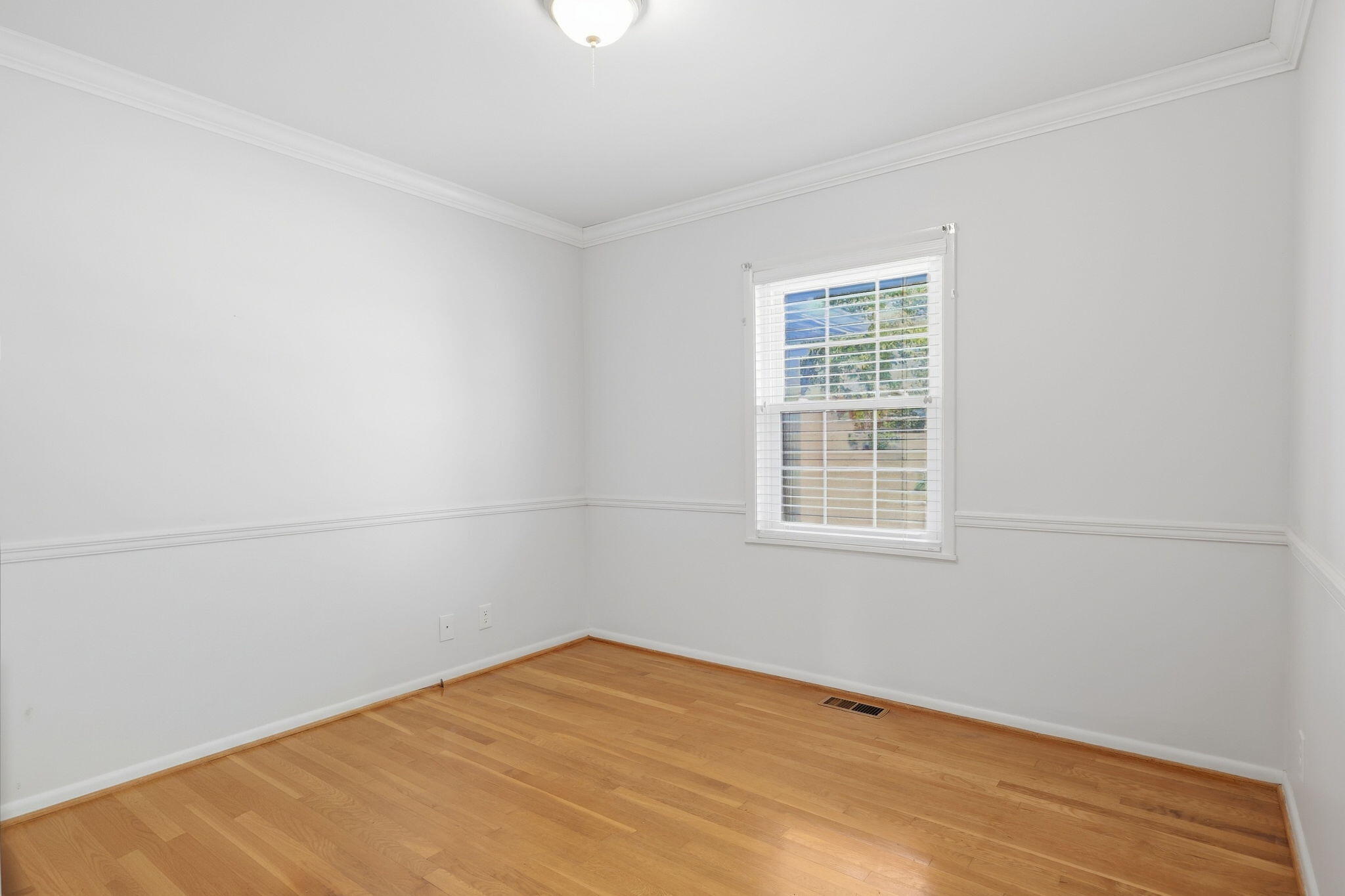 2412 Reims Road Property Photo 25