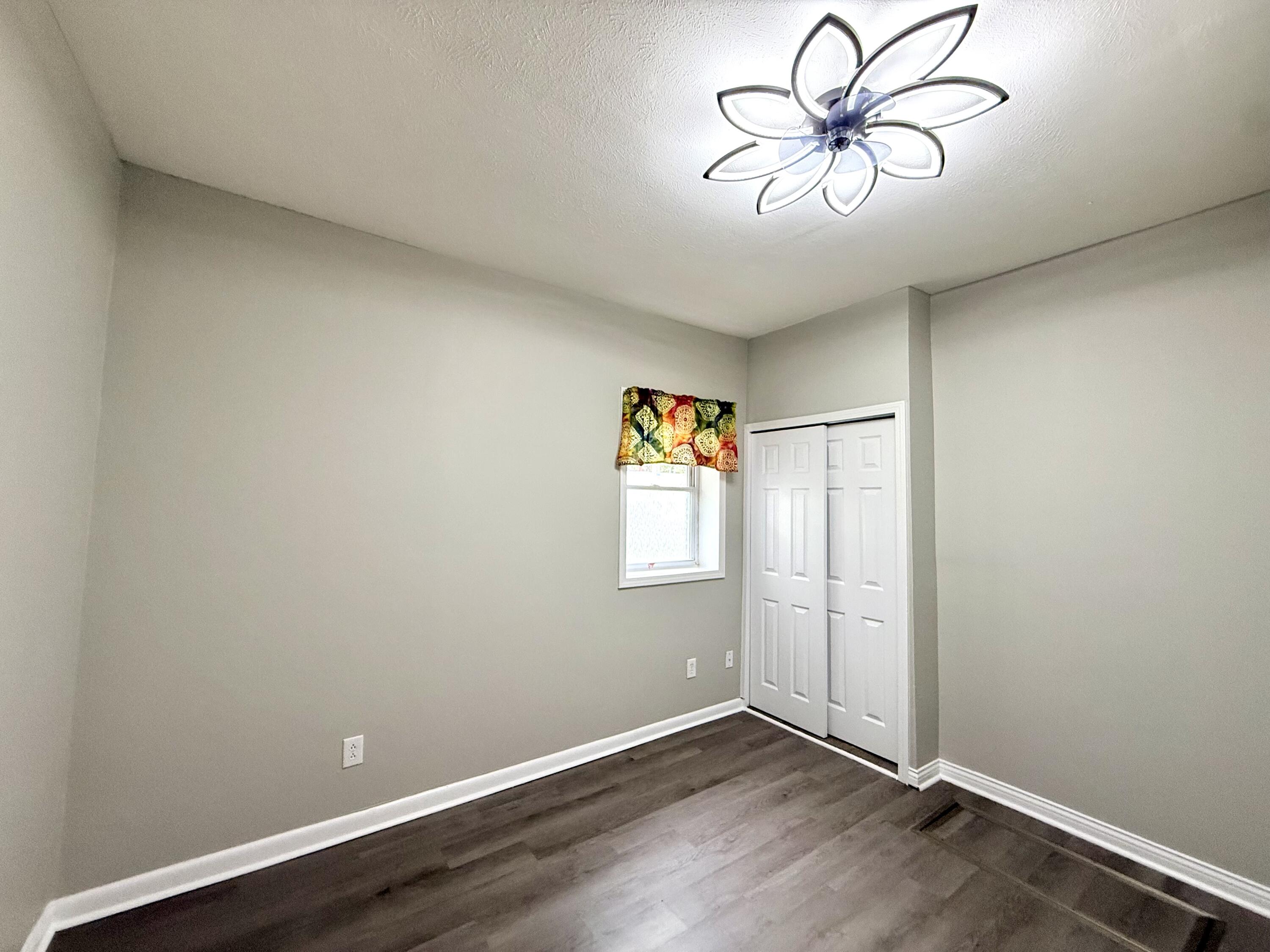 186 Eddie Street Property Photo 5
