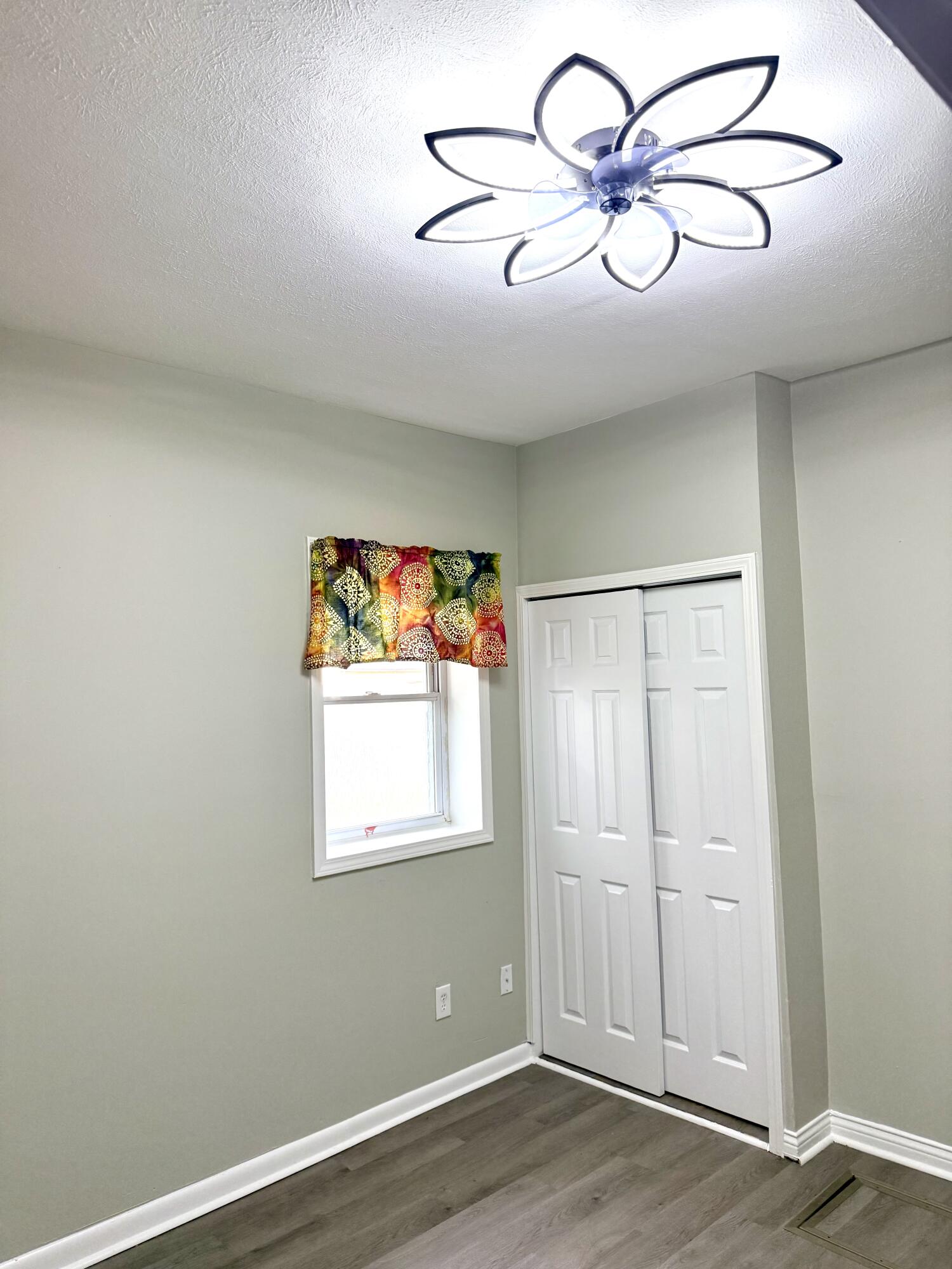 186 Eddie Street Property Photo 7
