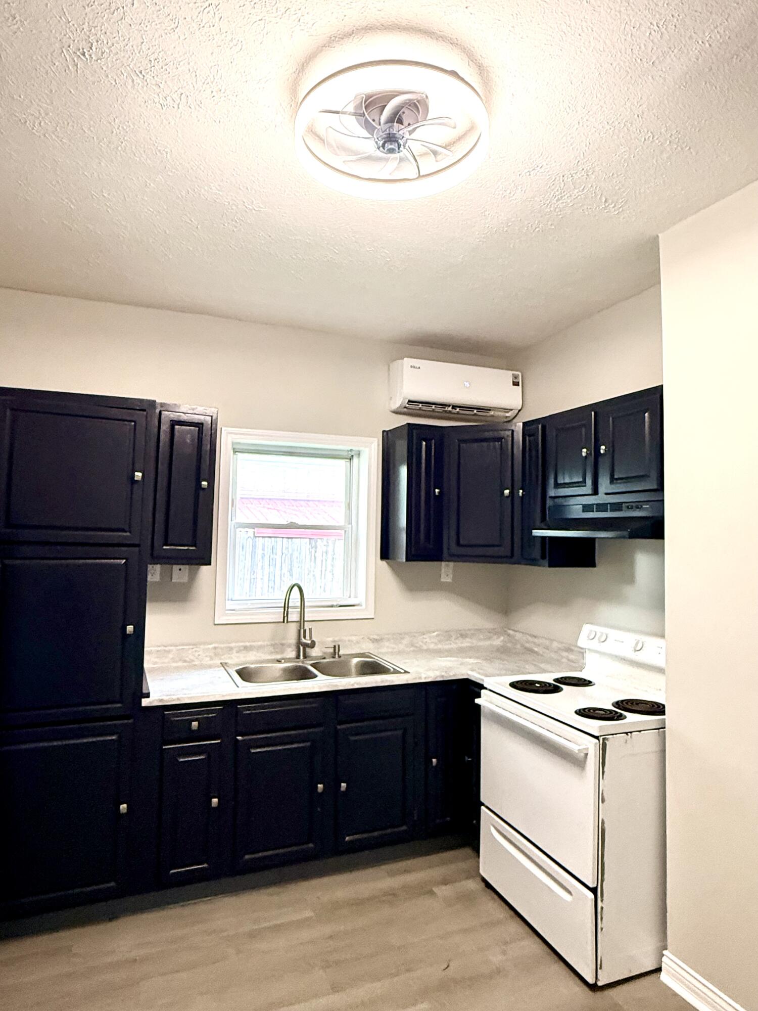 186 Eddie Street Property Photo 10