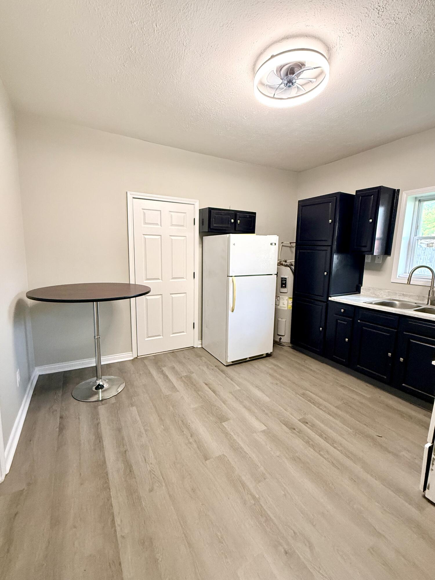 186 Eddie Street Property Photo 11