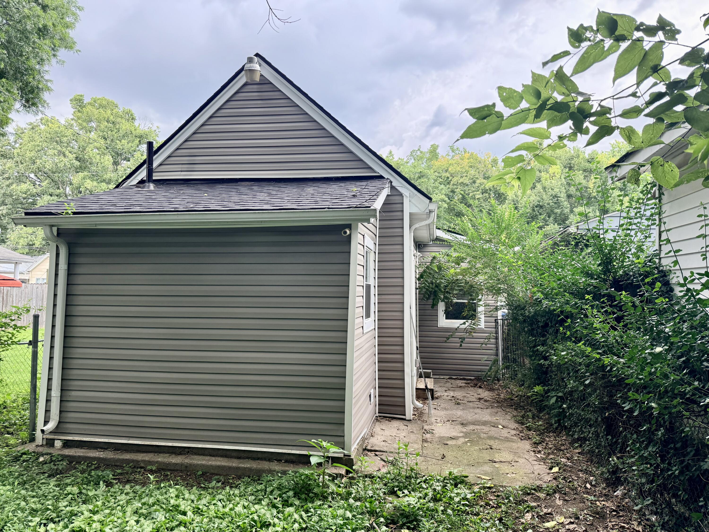 186 Eddie Street Property Photo 22