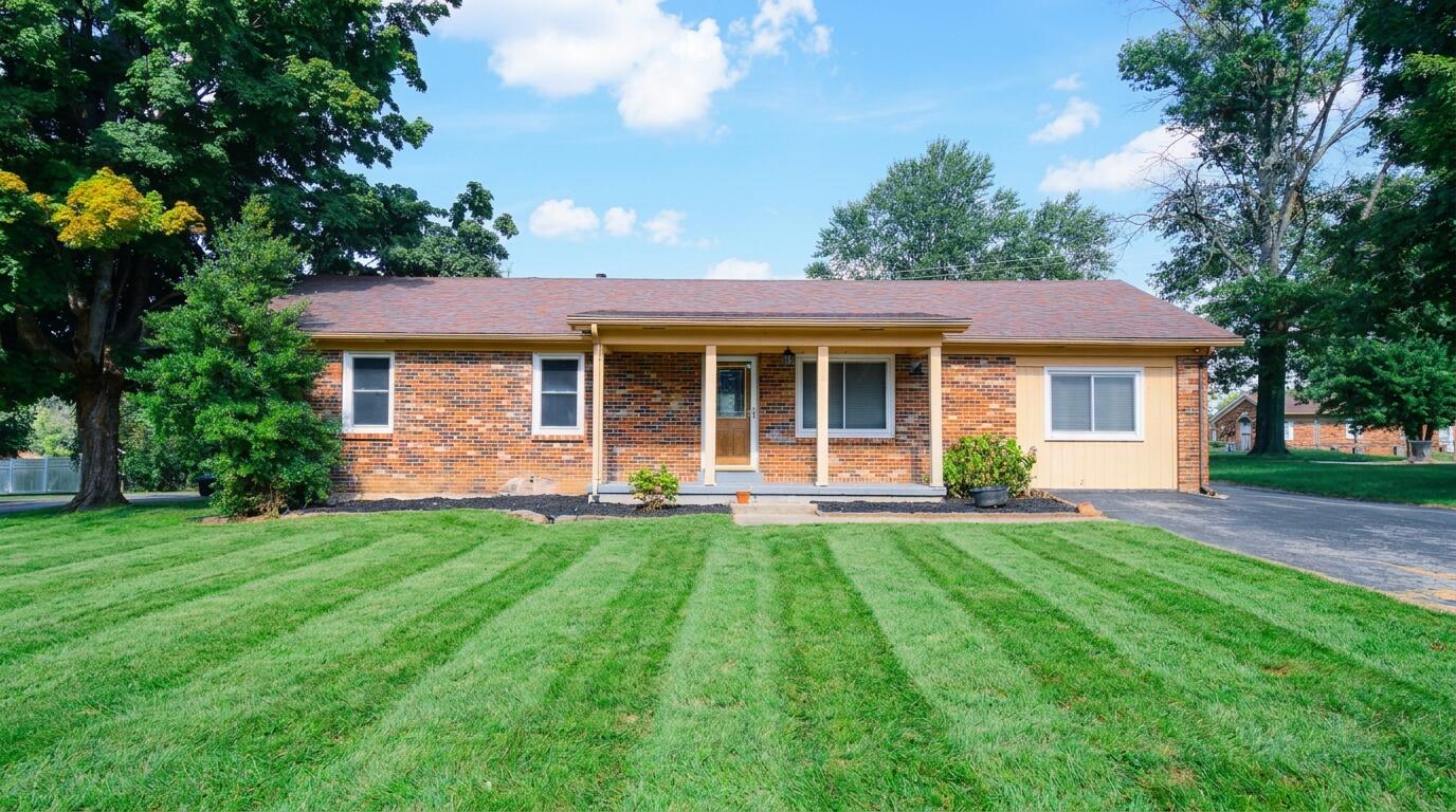 205 Sunset Drive Property Photo 1