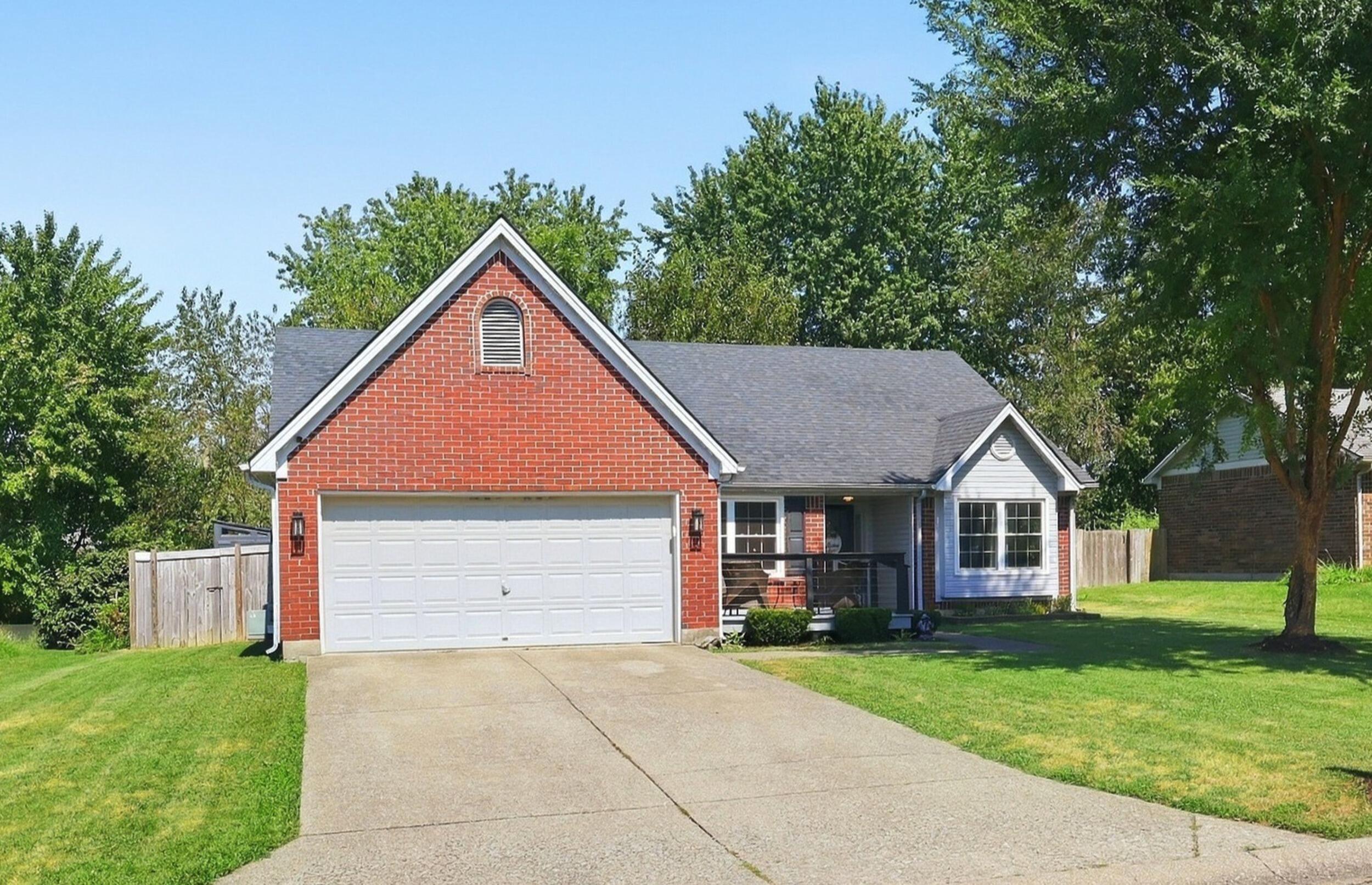 136 Hawthorne Drive Property Photo 2