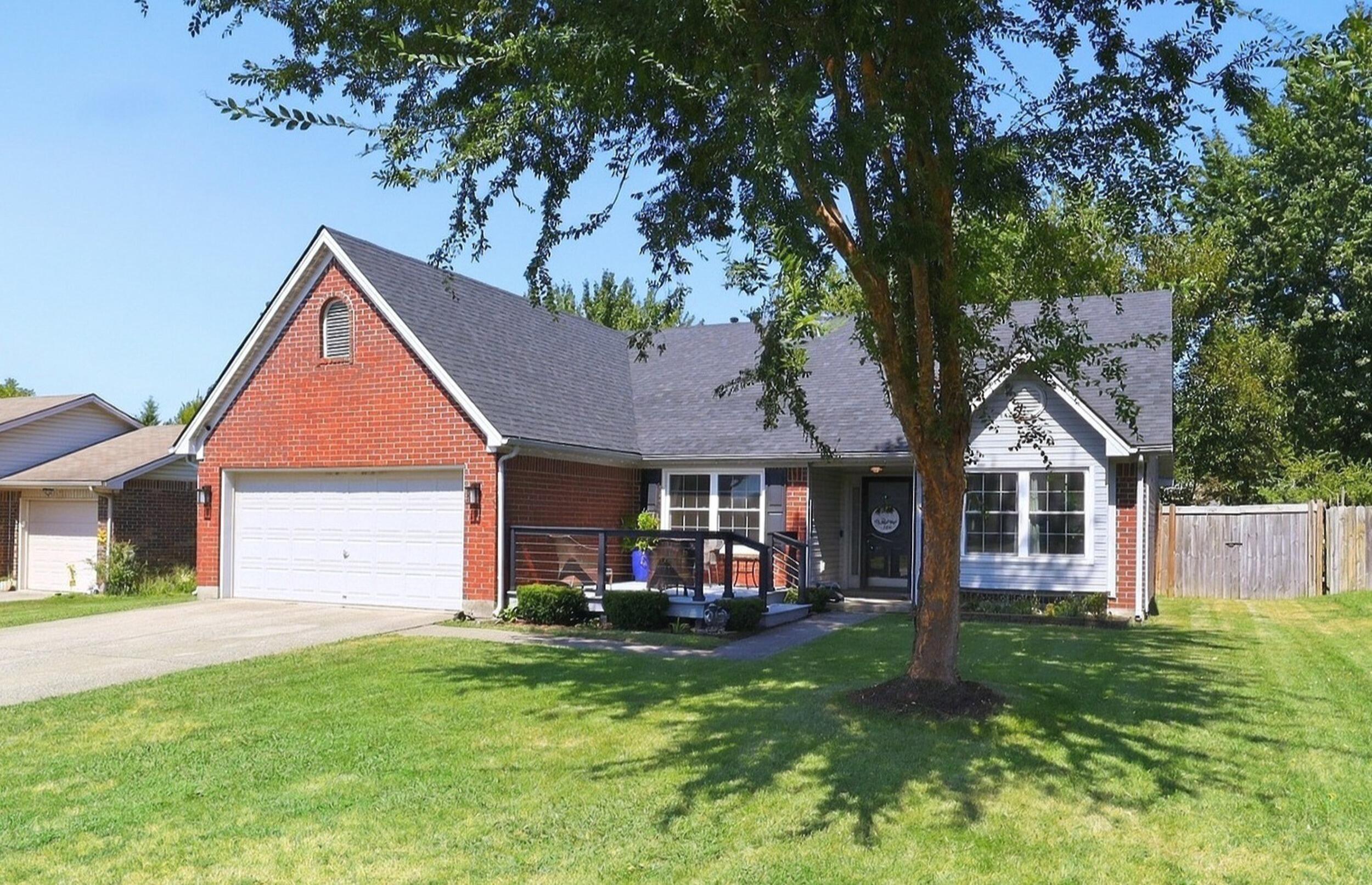 136 Hawthorne Drive Property Photo 3