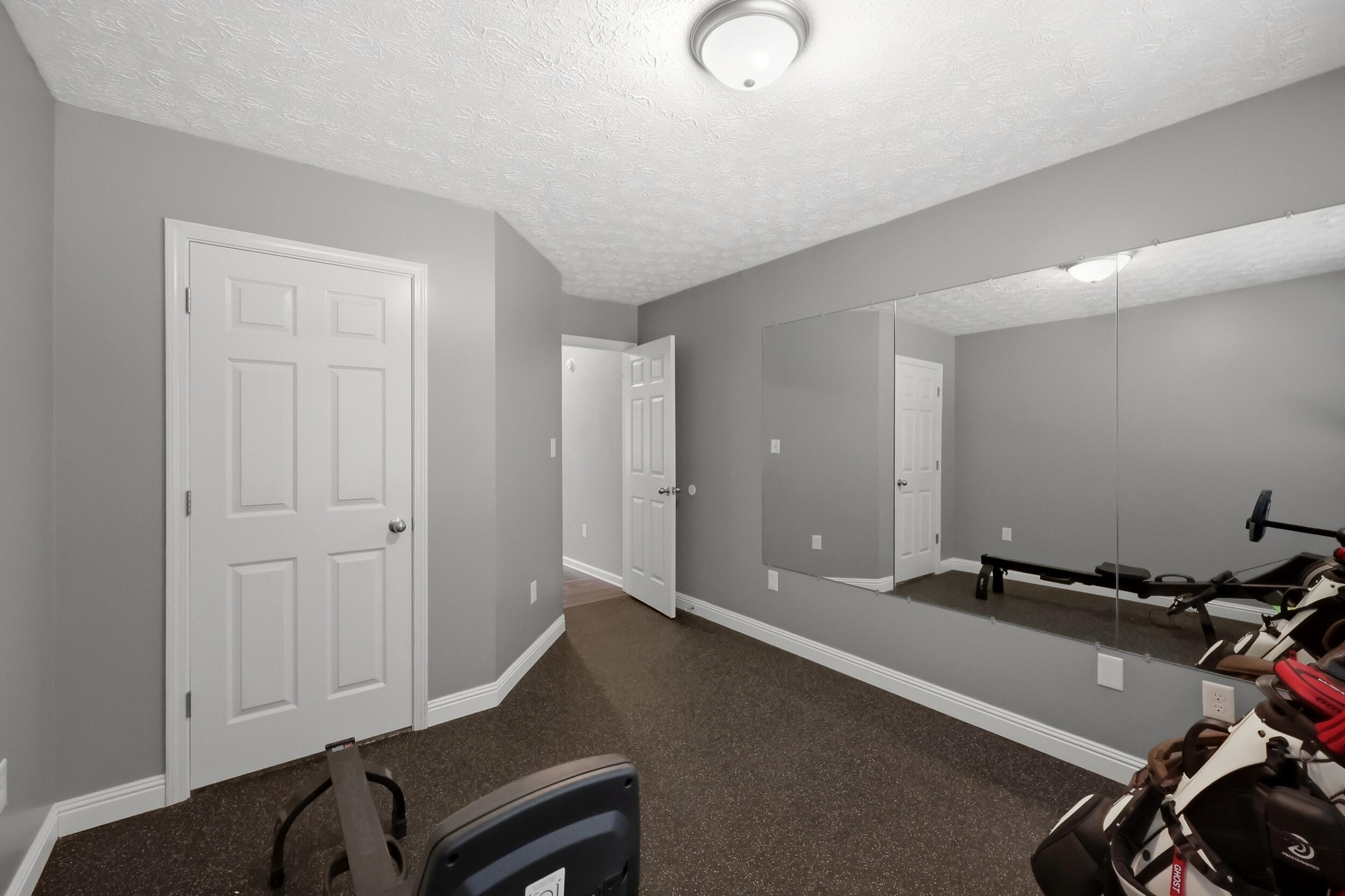 136 Hawthorne Drive Property Photo 32