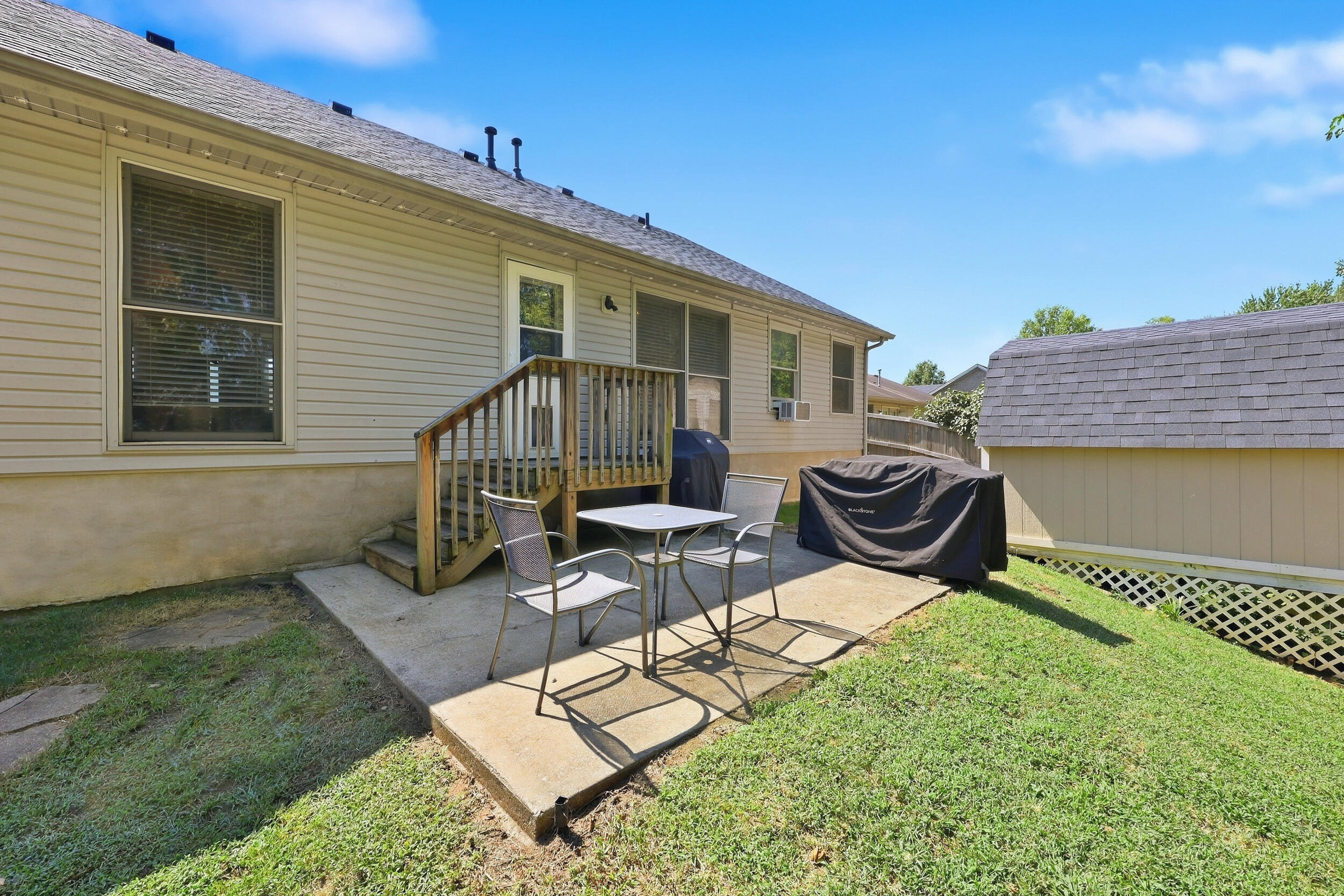 136 Hawthorne Drive Property Photo 36