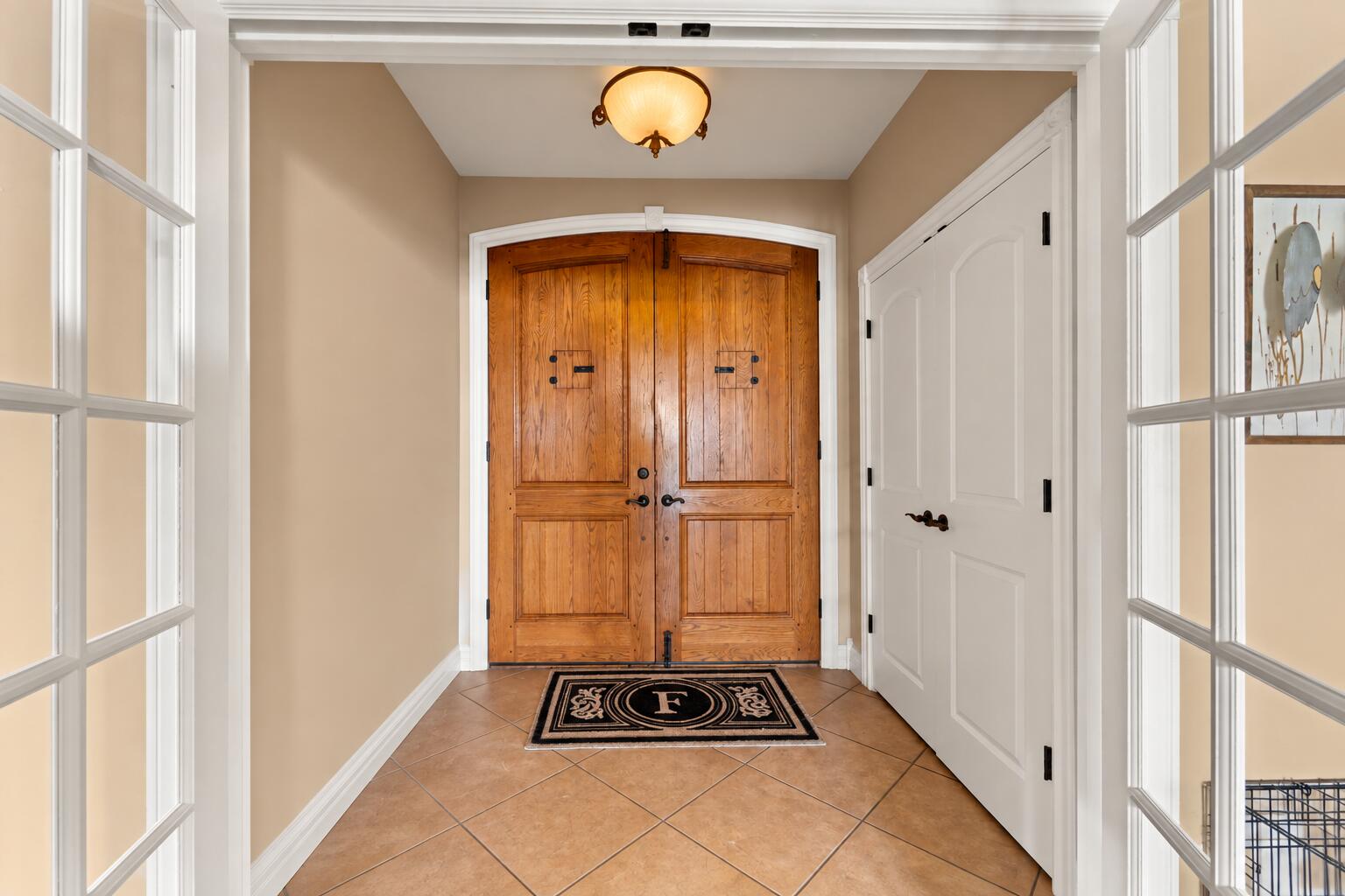 765 White Tail Run Property Photo 6
