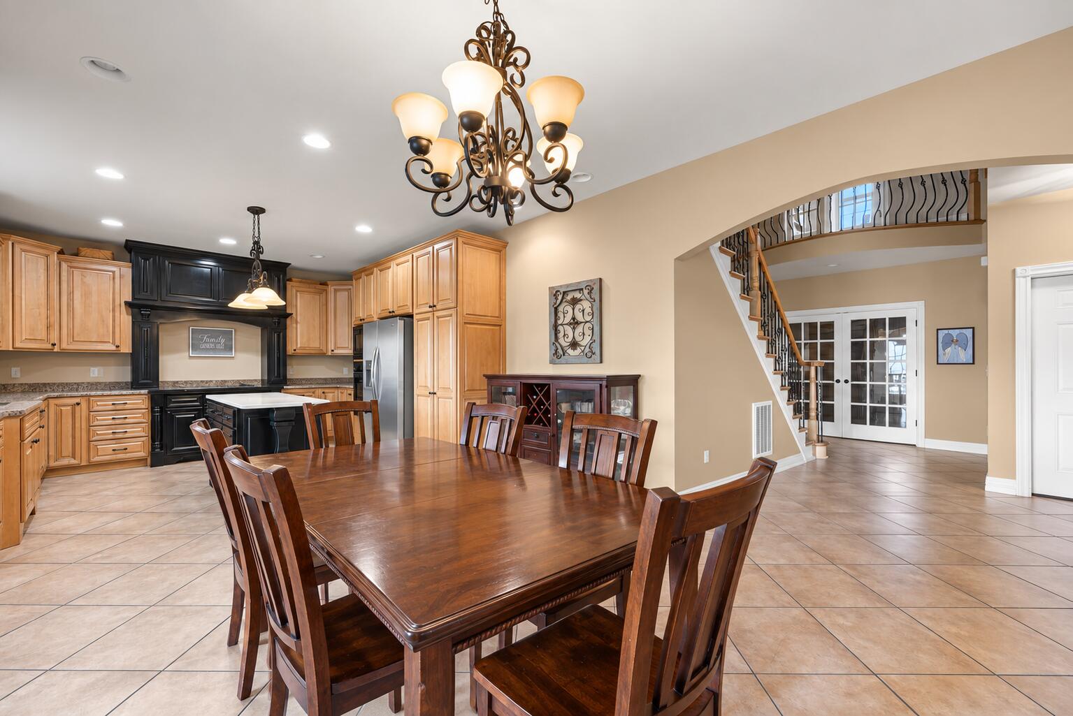 765 White Tail Run Property Photo 9