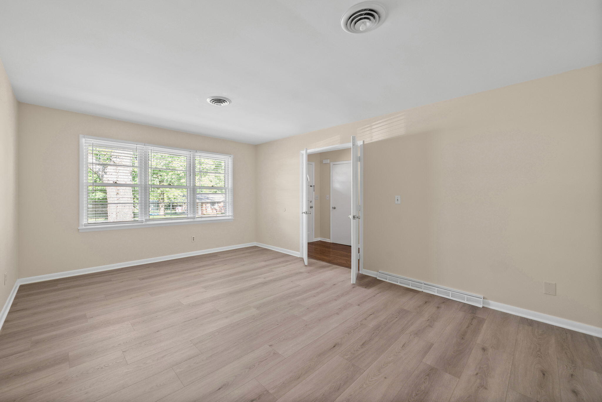 506 Linda Drive Property Photo 2