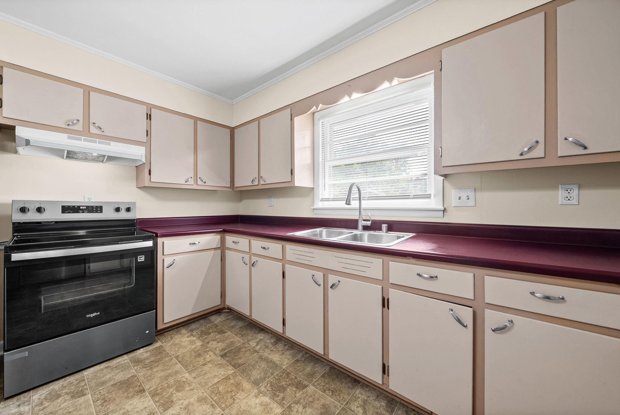 506 Linda Drive Property Photo 5