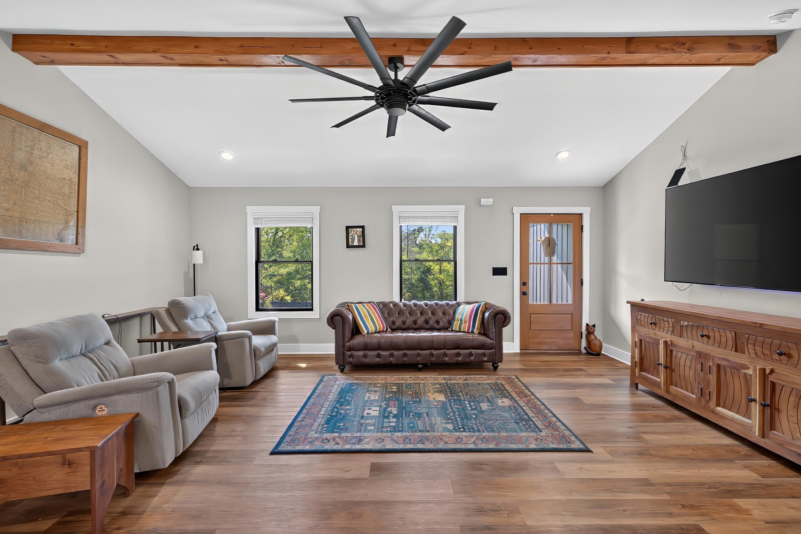 1394 Aaron Barnett Road Property Photo 4