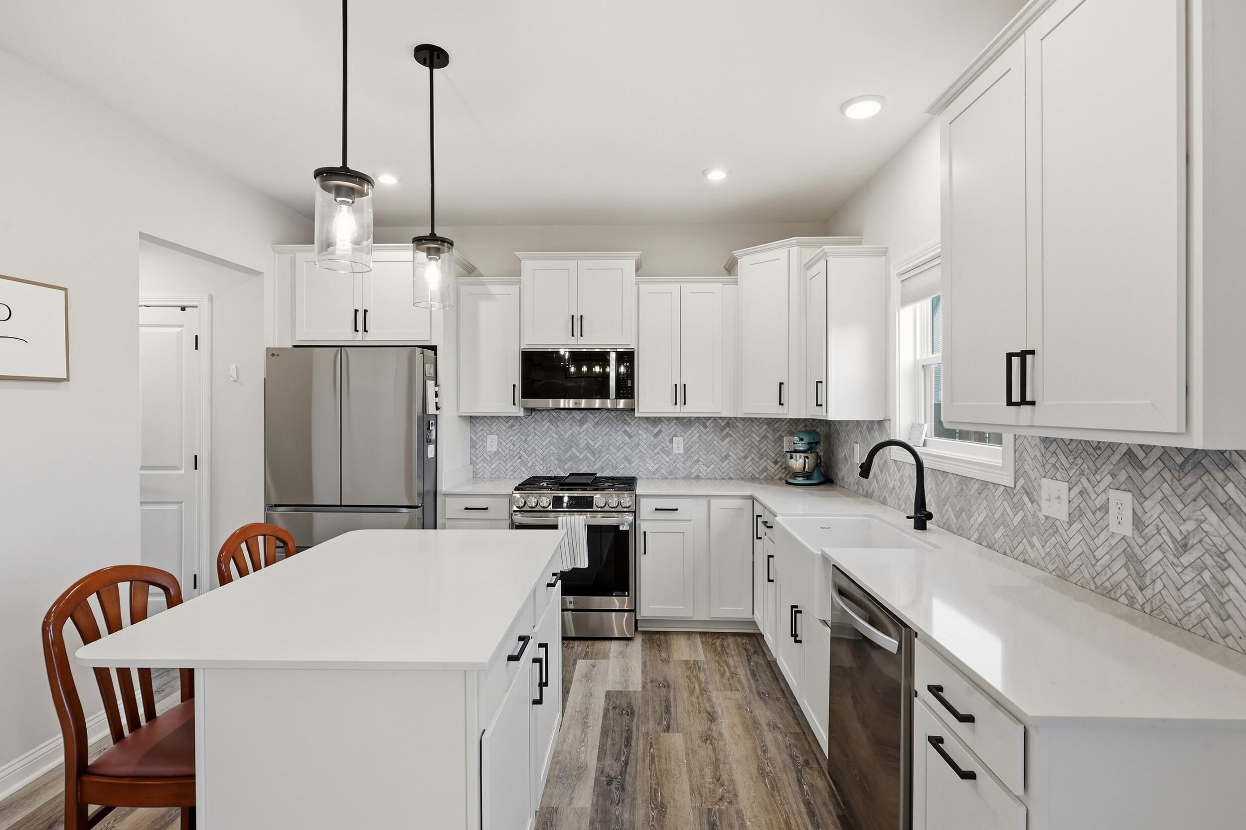 448 Friendly Avenue Property Photo 10