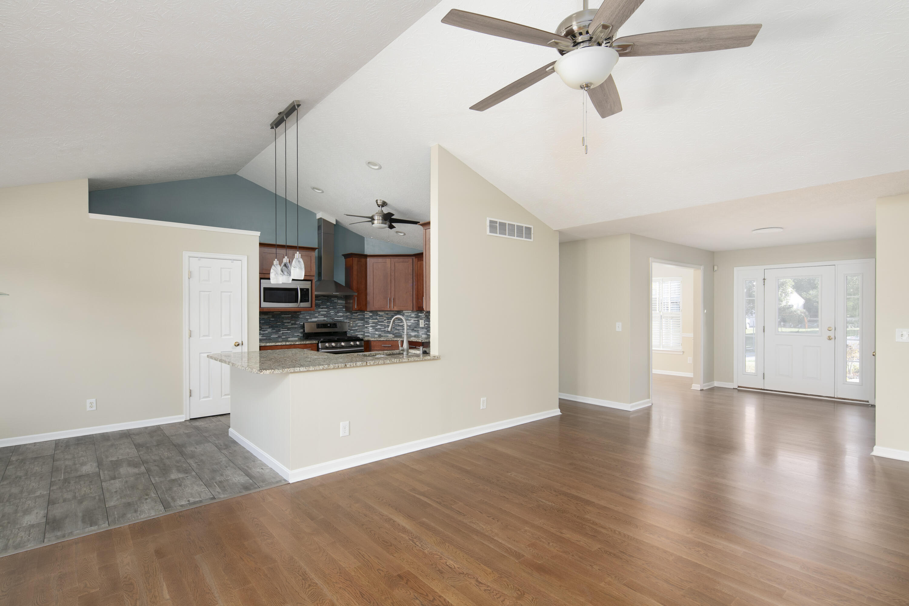9263 Hardwicke Lane Property Photo 10