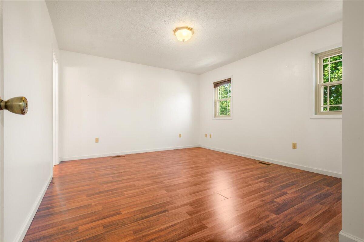 3000 Warm Springs Drive Property Photo 16