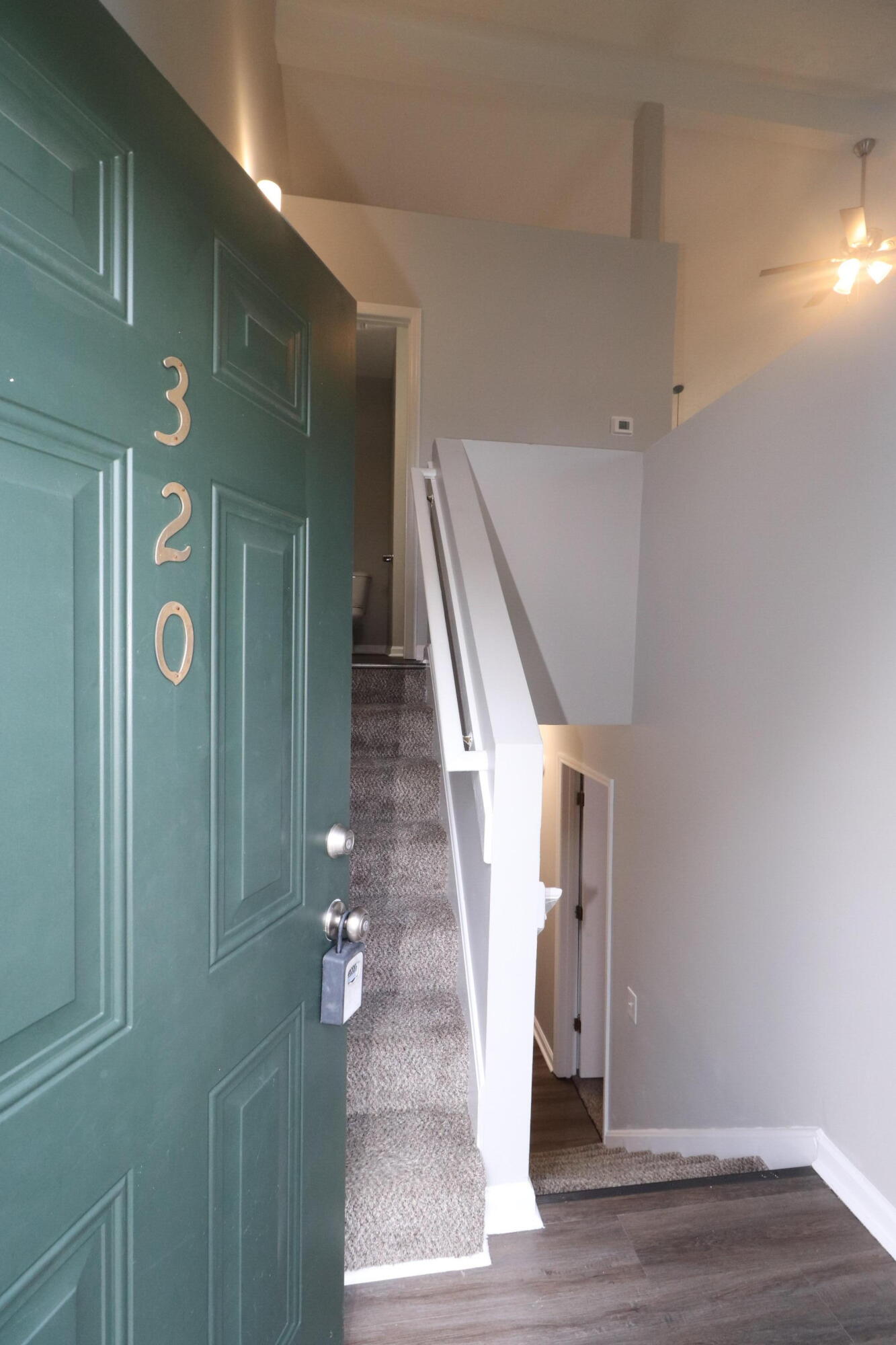 320 Lakeview Drive Property Photo 2