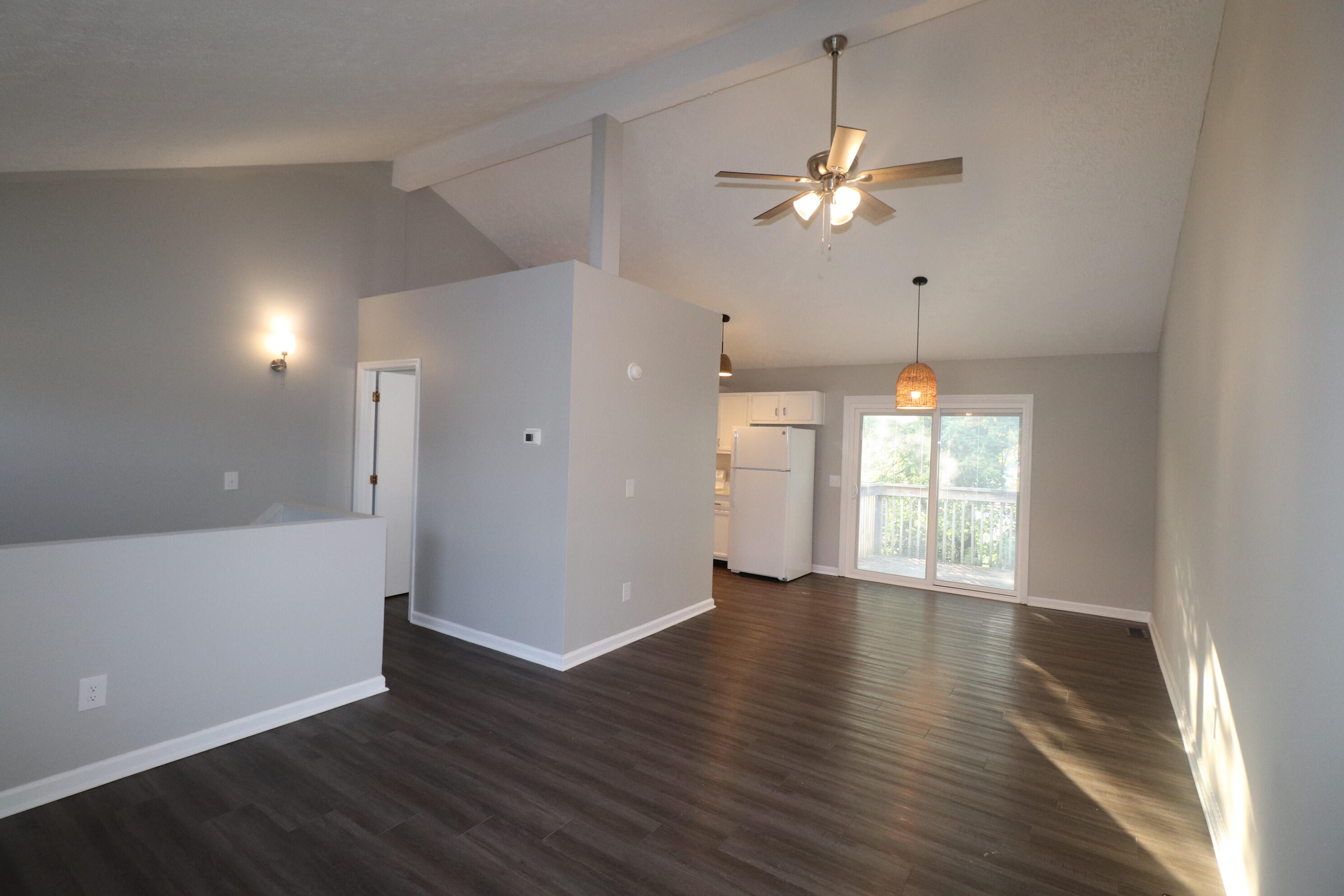 320 Lakeview Drive Property Photo 4