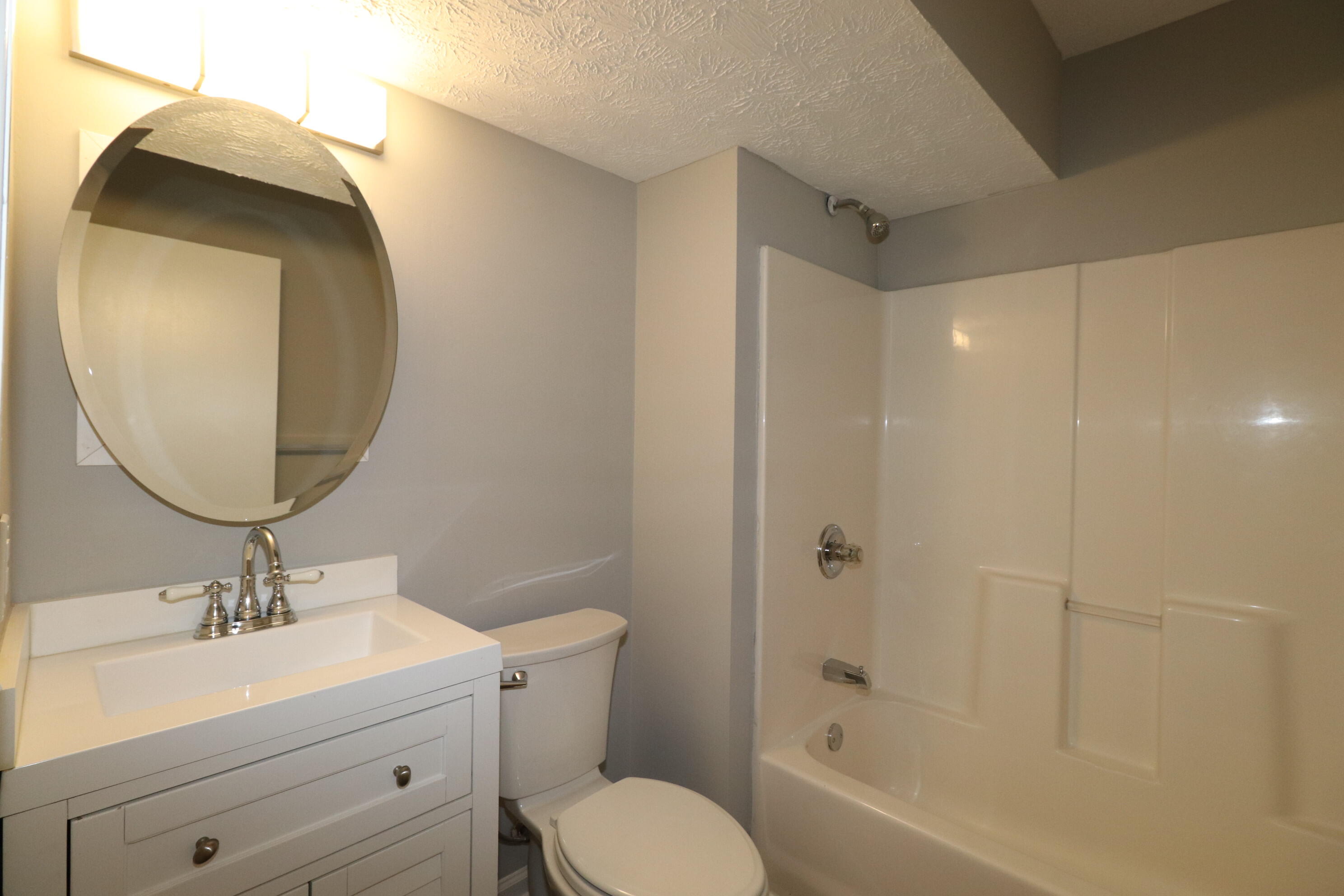 320 Lakeview Drive Property Photo 11