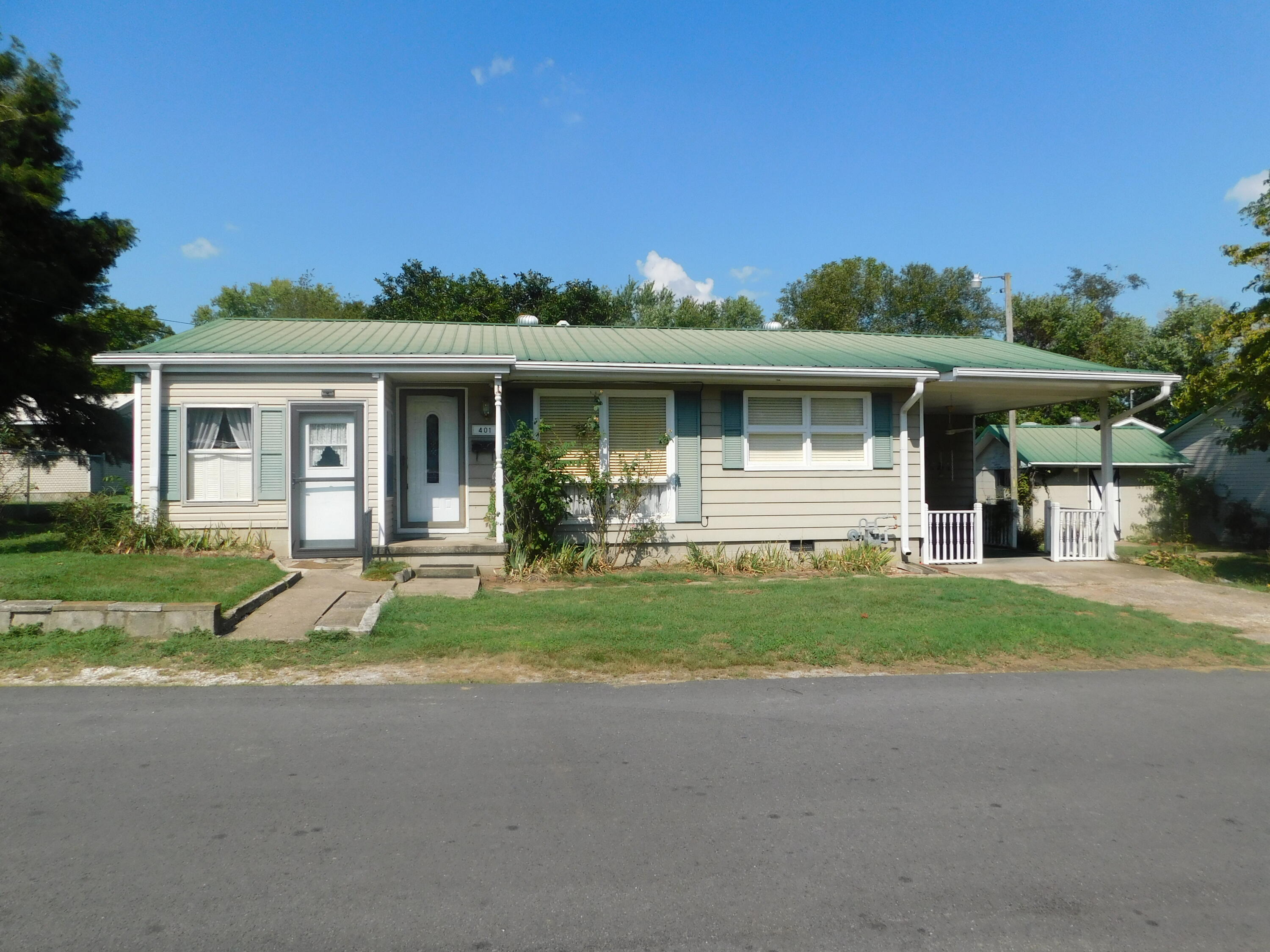 401 Nichols Street Property Photo 1