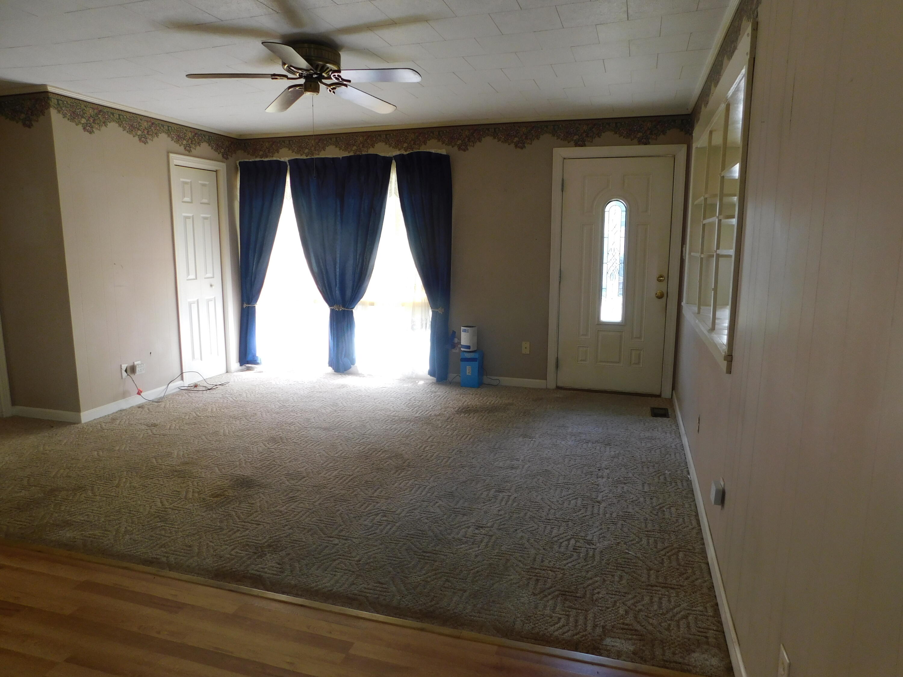 401 Nichols Street Property Photo 10
