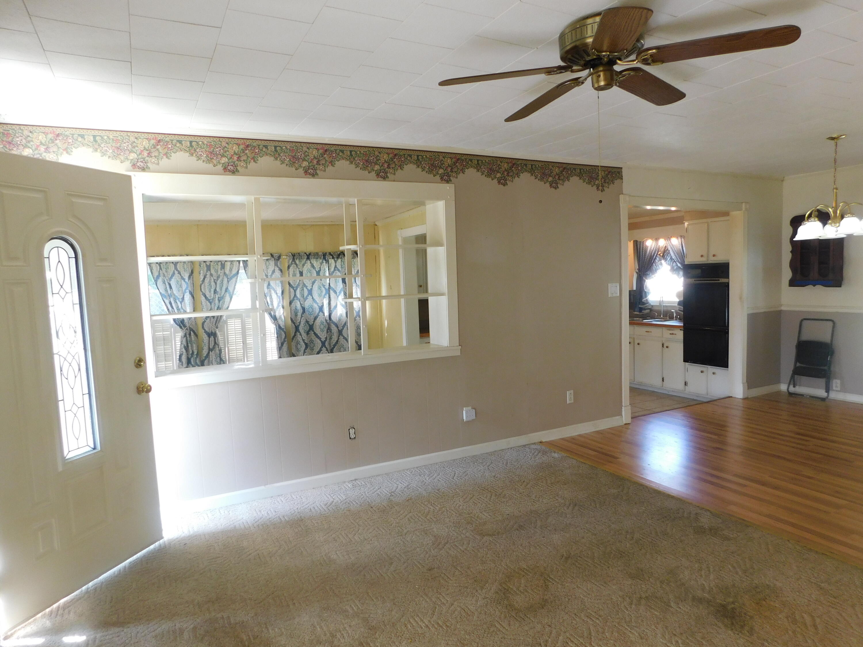 401 Nichols Street Property Photo 12