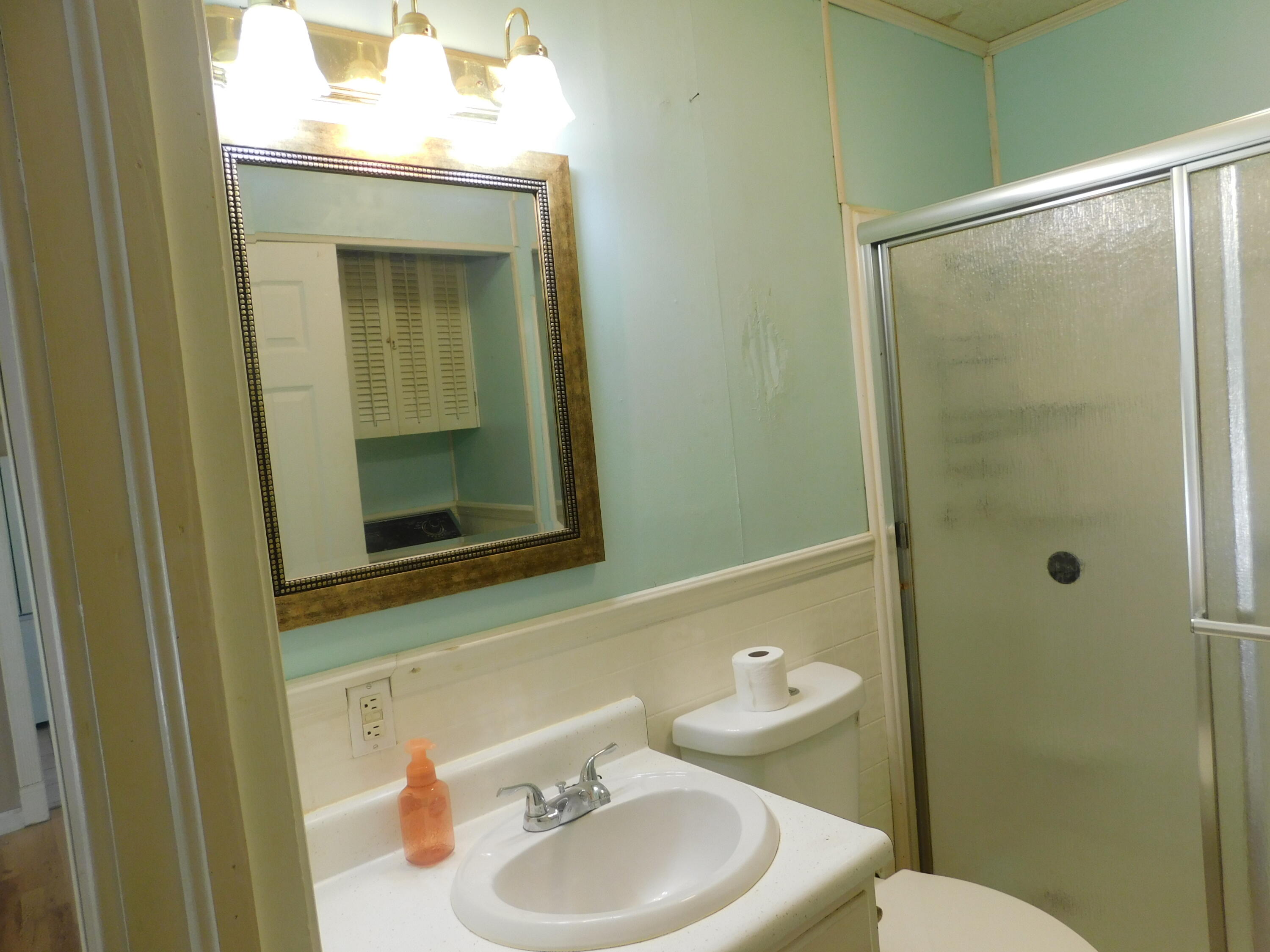 401 Nichols Street Property Photo 28