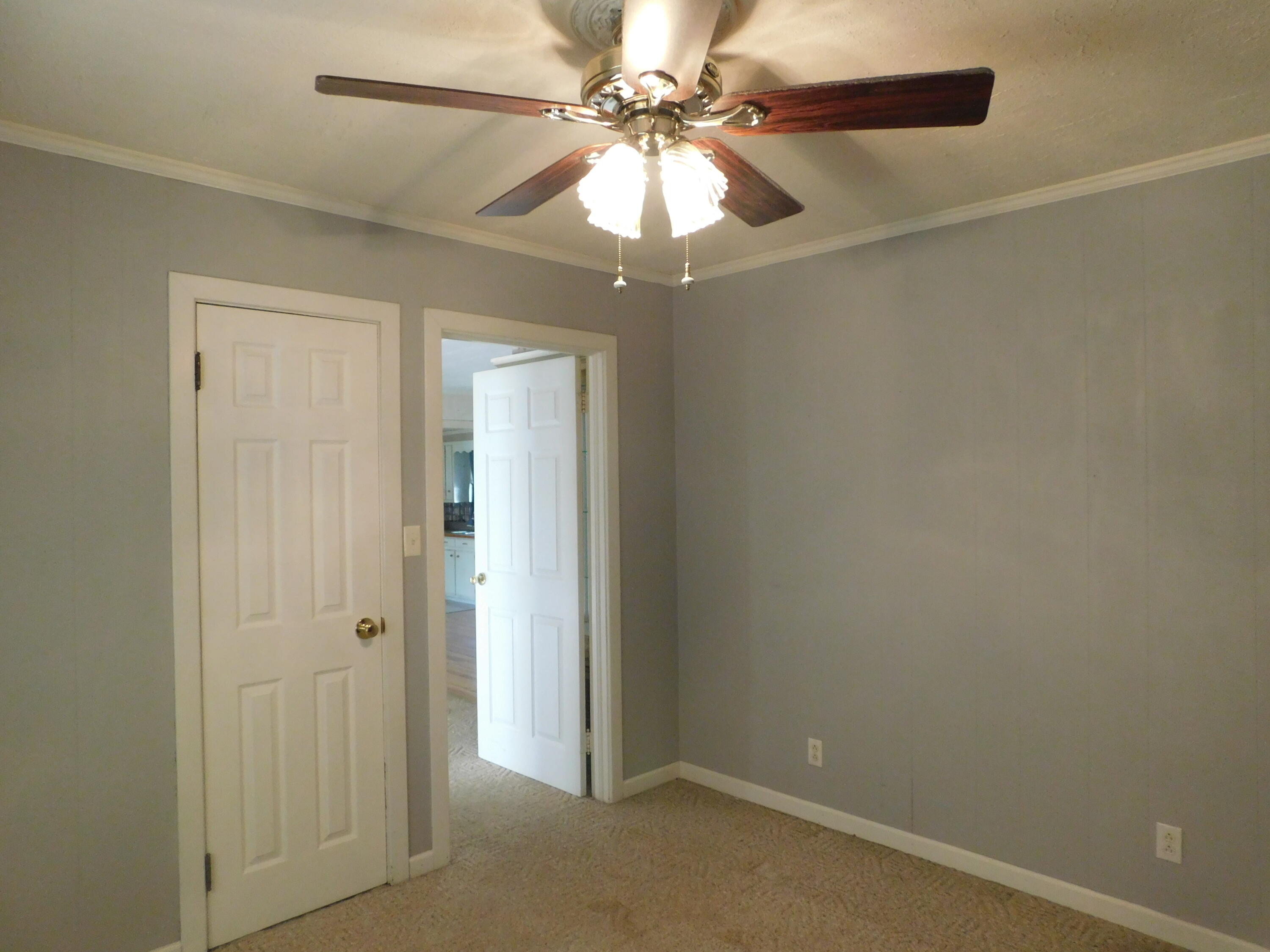 401 Nichols Street Property Photo 33