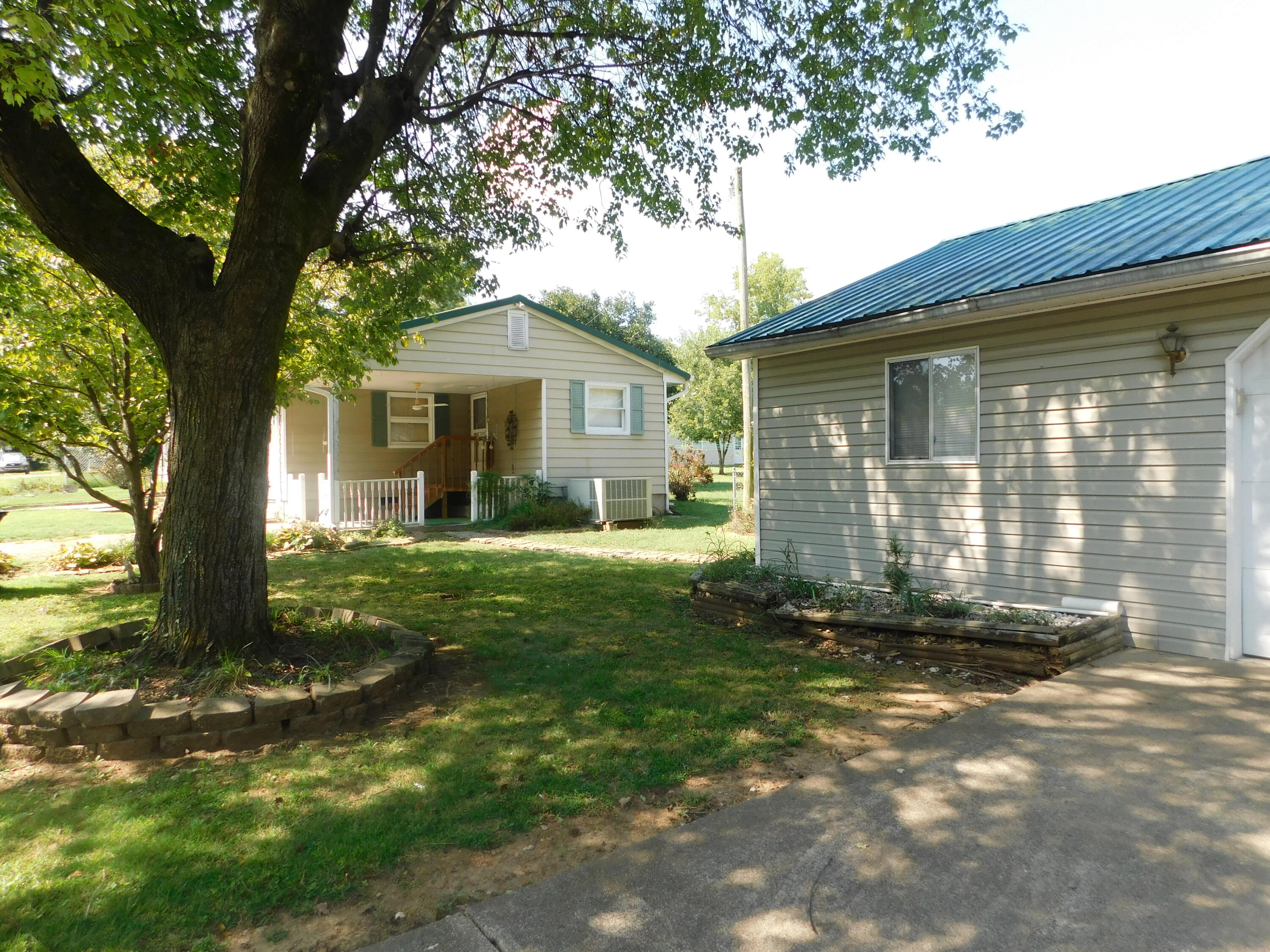 401 Nichols Street Property Photo 53
